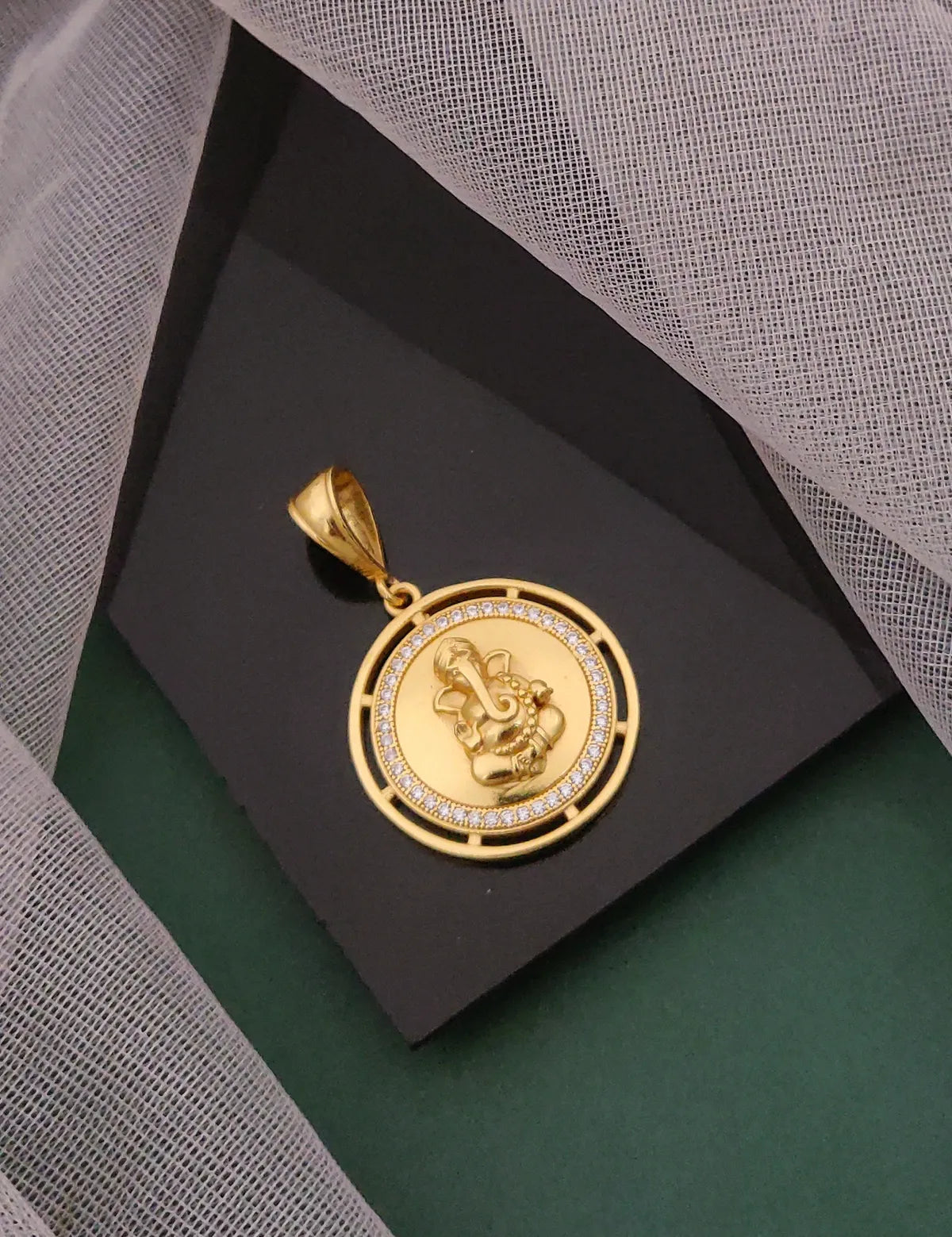 Simply Ganpati in Round Pendant