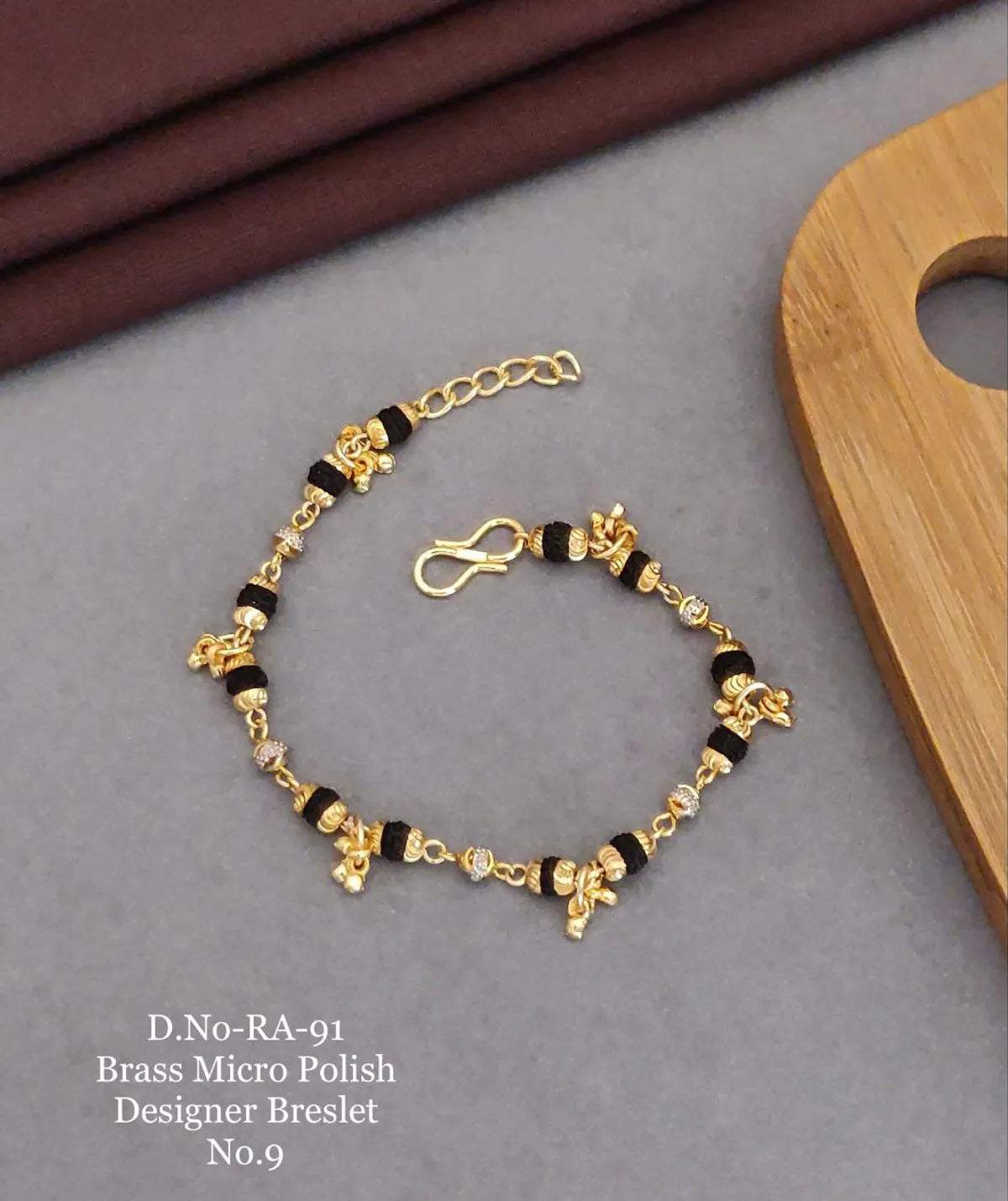 Stylish Design Ladies Elegant Bracelet in Brass Micro polish