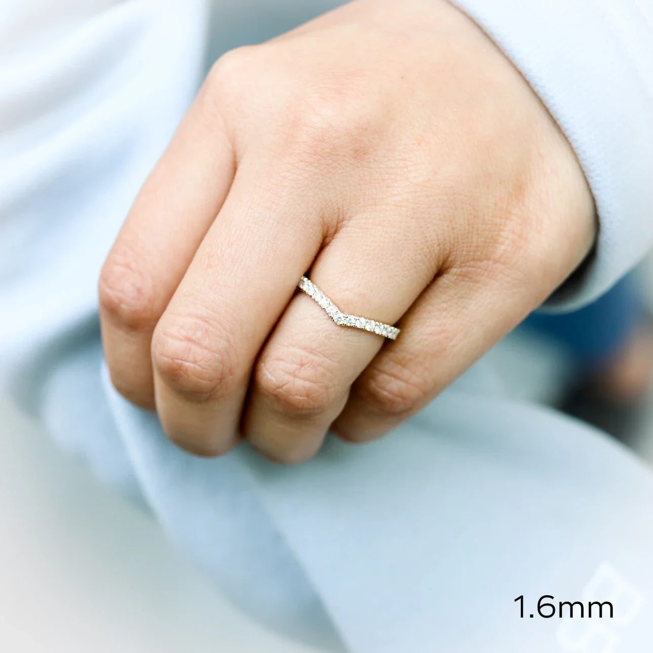 Round Pave Contoured Eternity Band, EF Color, VS Clarity - IGI CErtificate