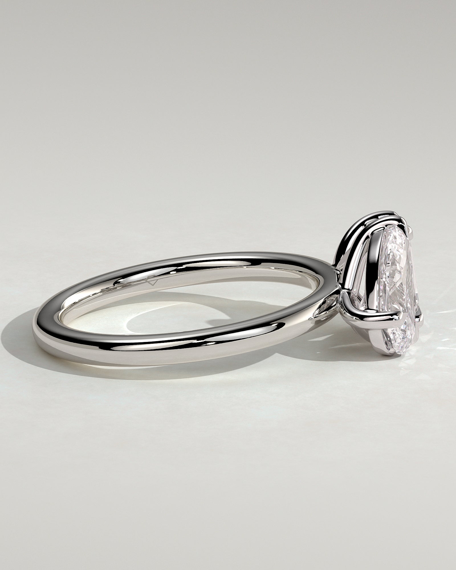 White :: elegant pear emerald lab grown diamond toi et moi ring white gold sleek style