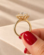 Common :: IGI certified 1CT Round Nature Inspired Diamond Engagement Ring