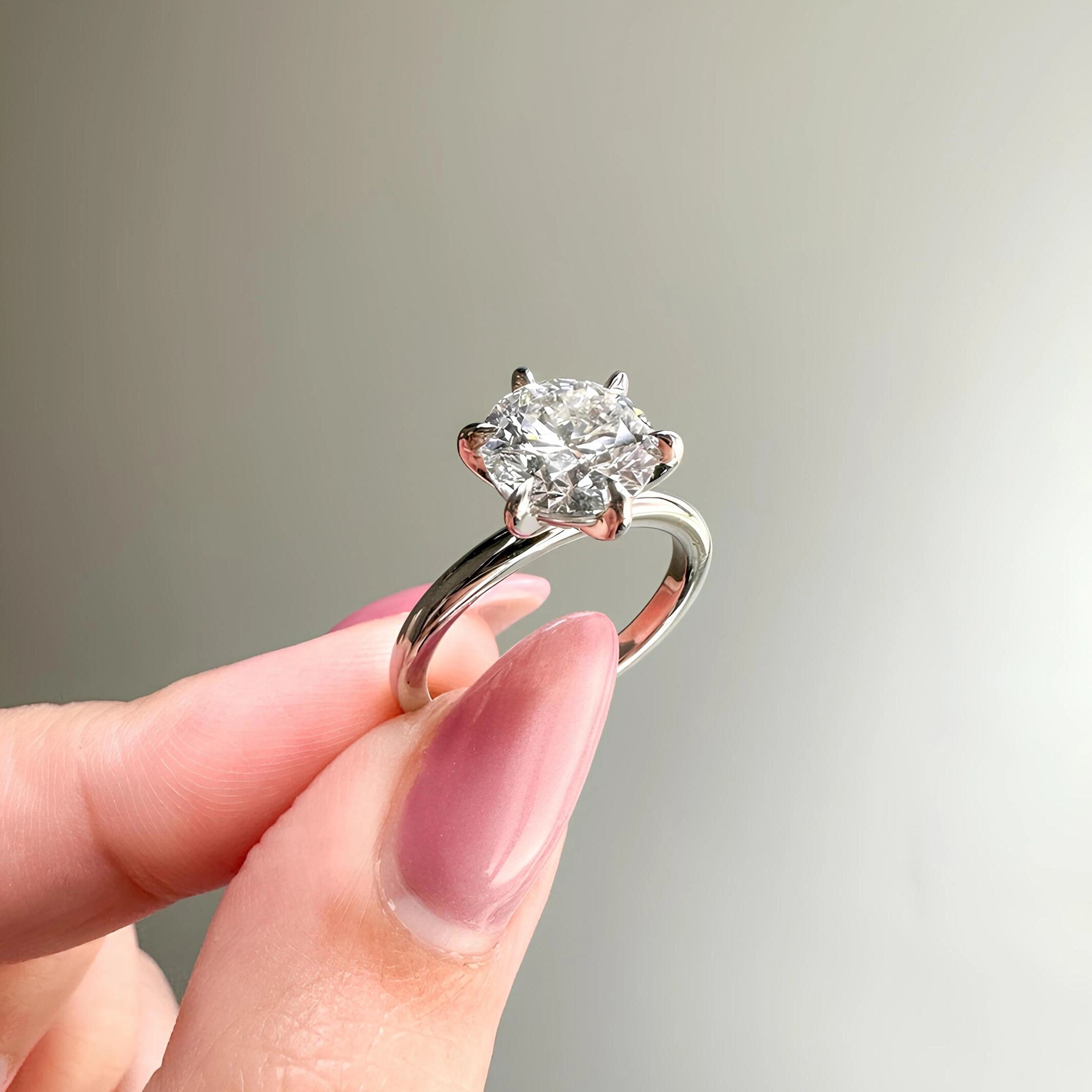 Common :: Unii Jewels 1.35ct round cut lab grown diamond solitaire engagement ring