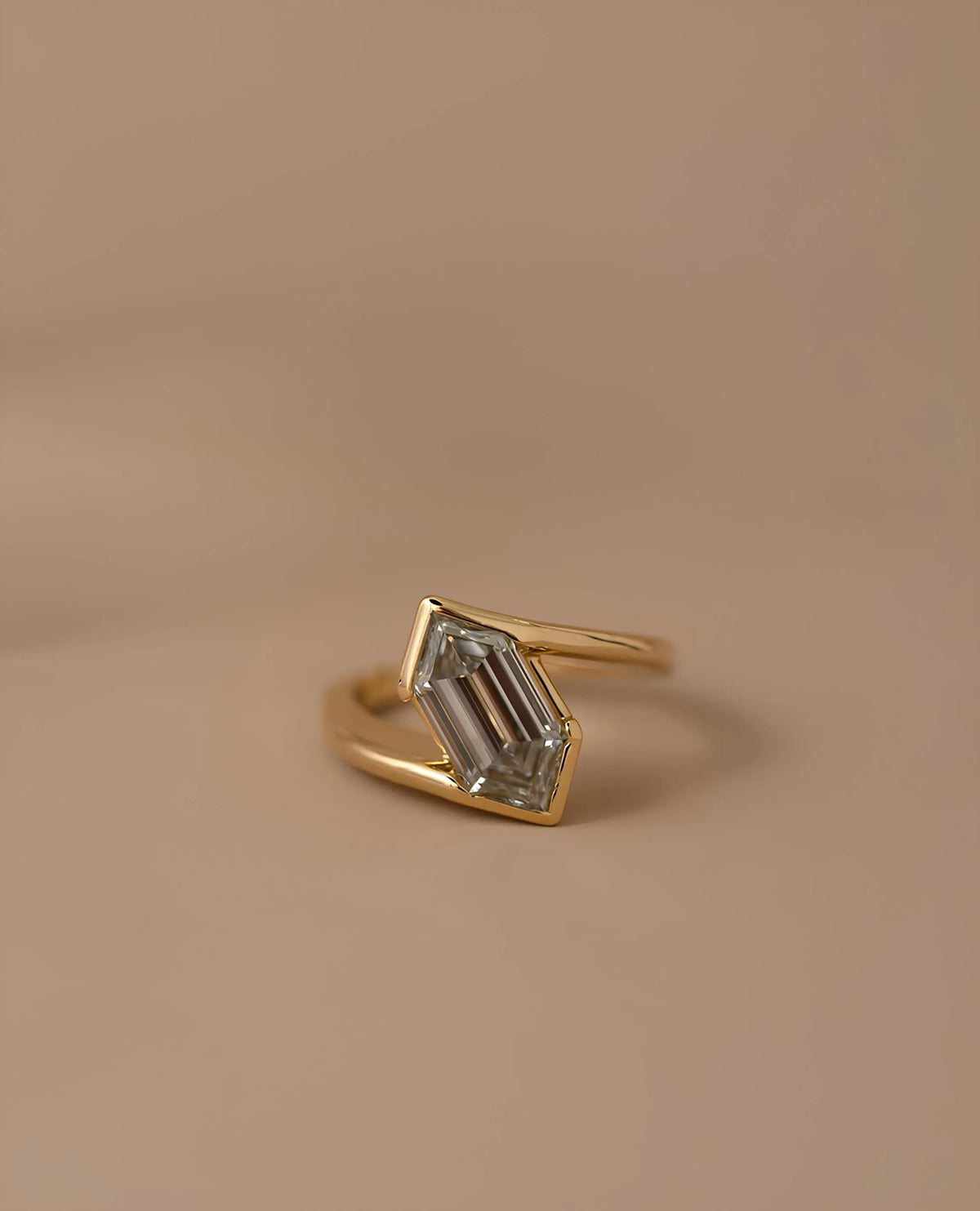 Common :: IGI certified hexagon cut lab grown diamond solitaire ring