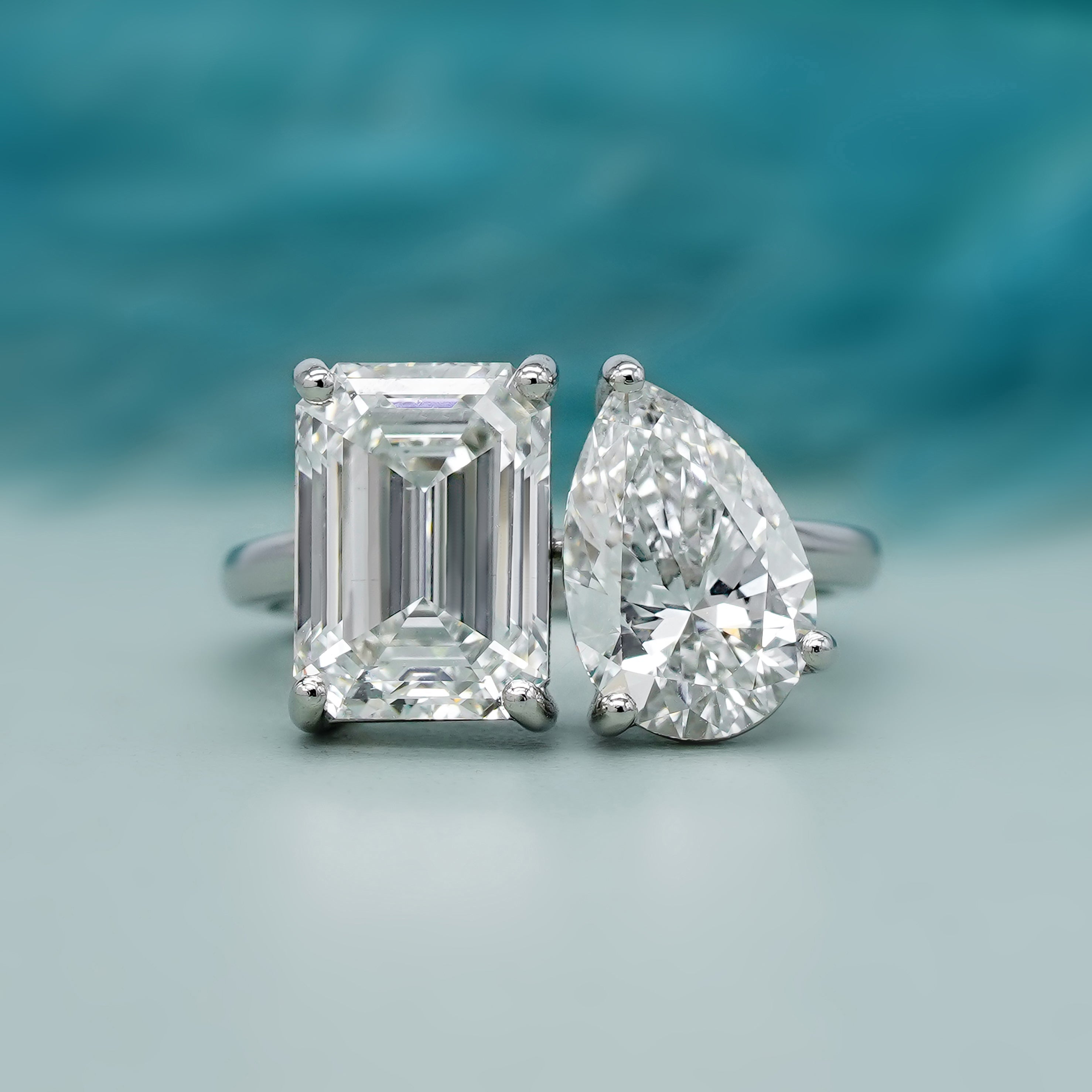 Emerald and Pear 6.00tcw Lab Grown Diamond Toi Et Moi Ring | IGI Certified | DEF VVS–VS