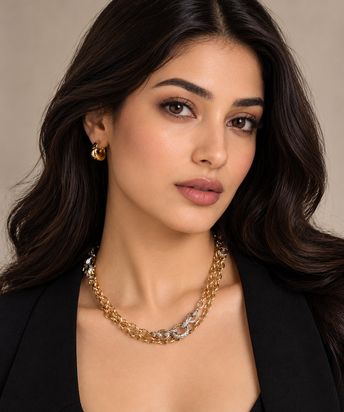 Common :: Sculptural link chain with round lab grown diamonds