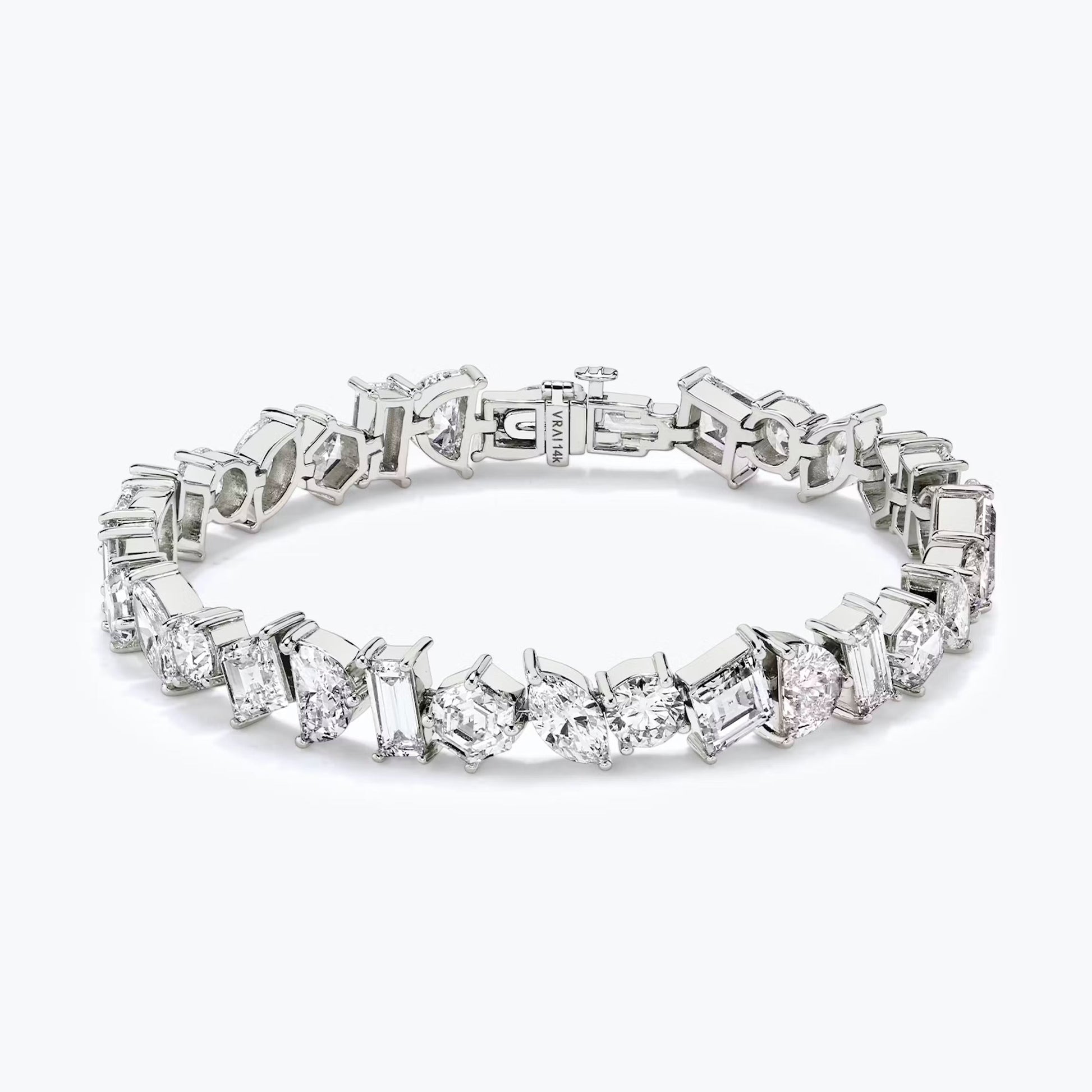 Multi Lab Grown Diamond Illuminate Bracelet, EF Color , VS Clarity , IGI Certificate