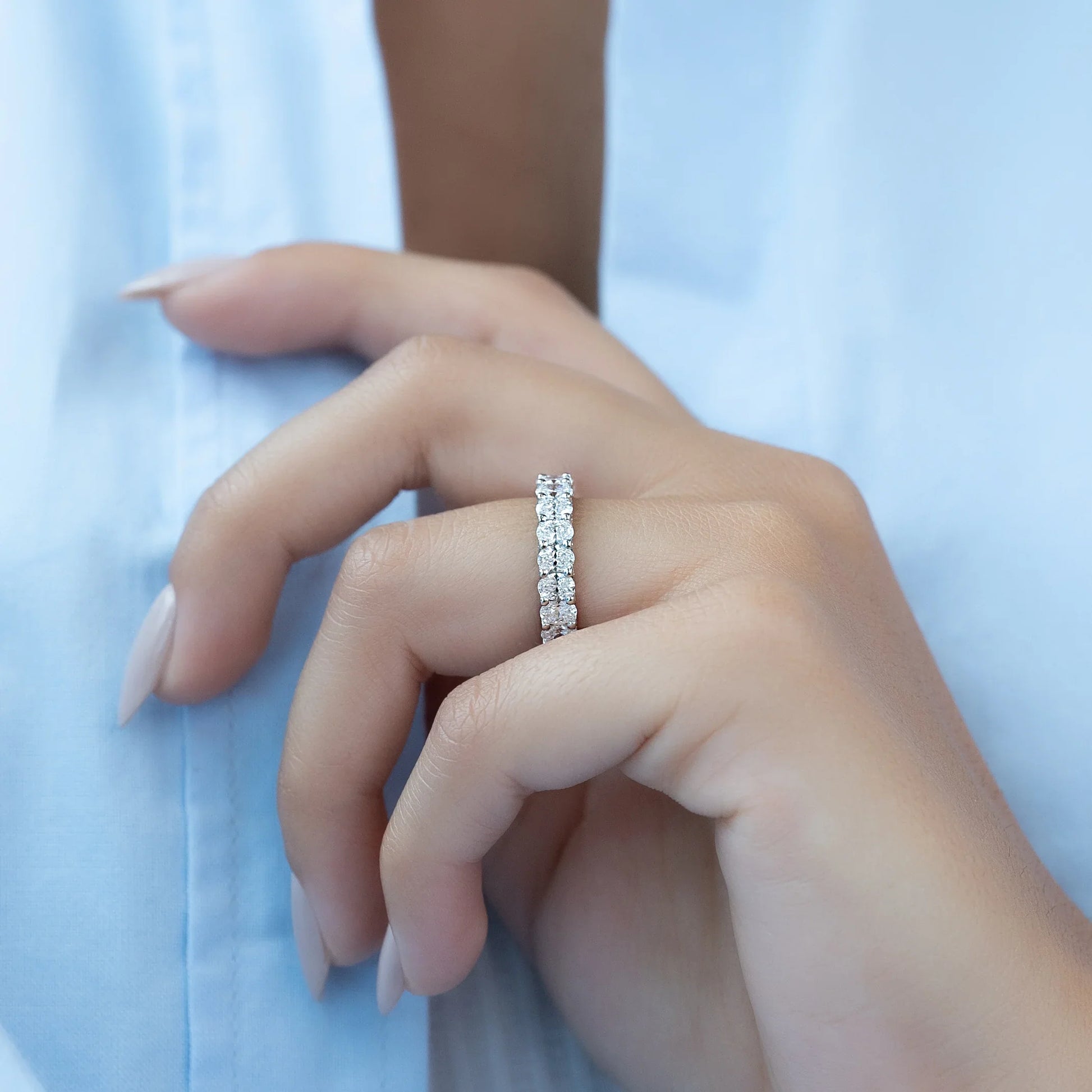 Oval And Round Lab Grown Diamond Oval U Pave Prong Eternity