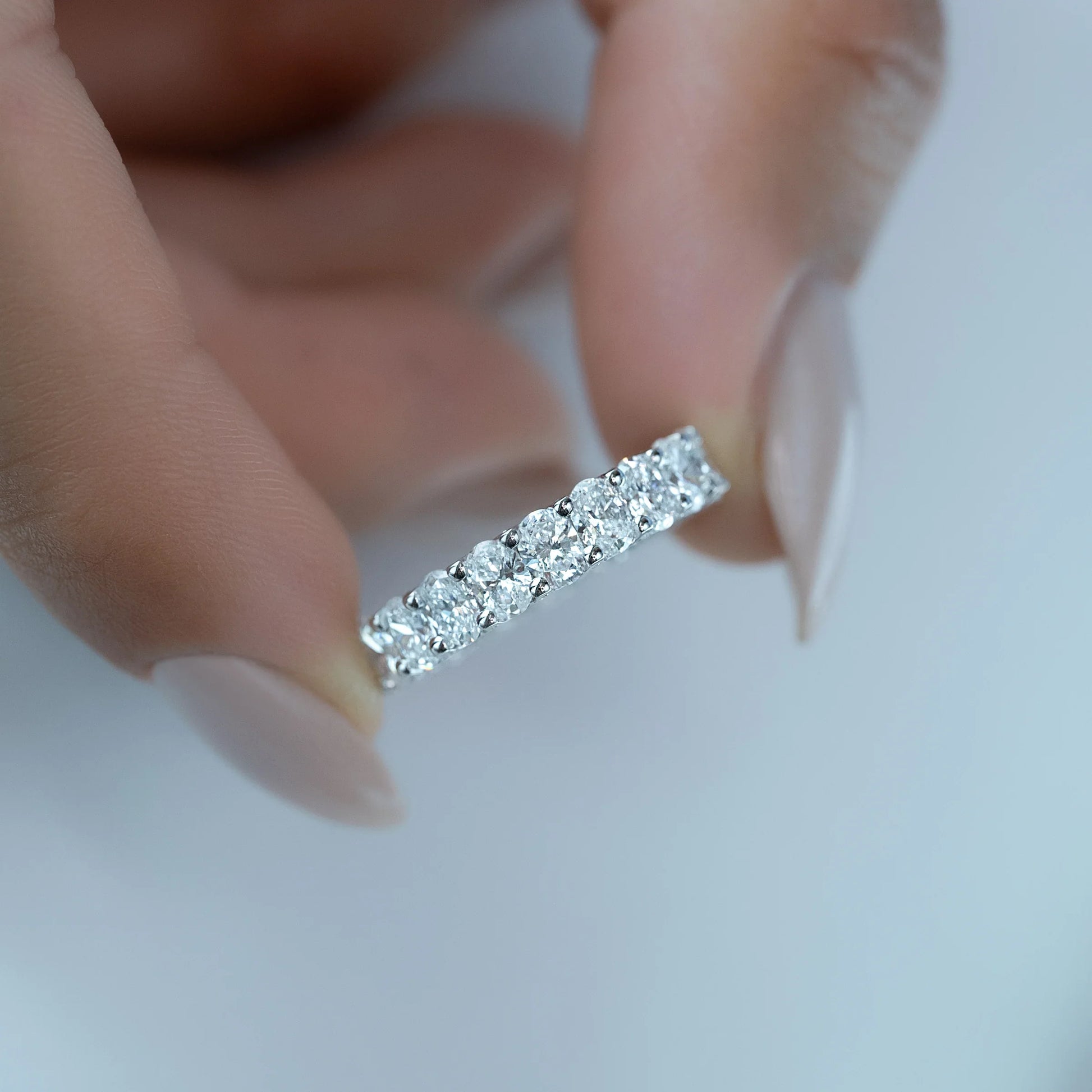 Oval And Round Lab Grown Diamond Oval U Pave Prong Eternity