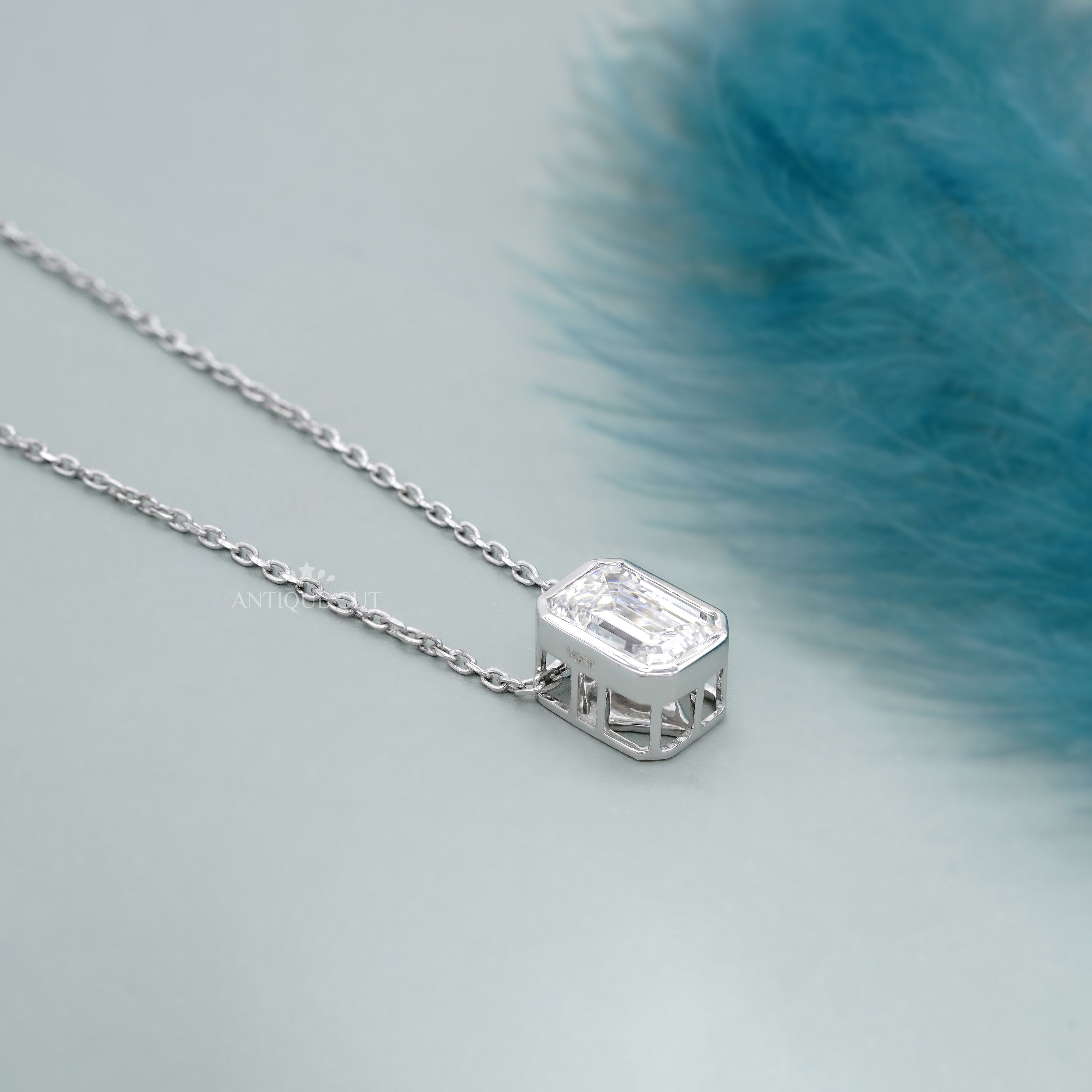 Emerald 3.00ct Lab Grown Pendant Necklace | Featuring Bezel Setting | Minimalist Style | IGI Certified