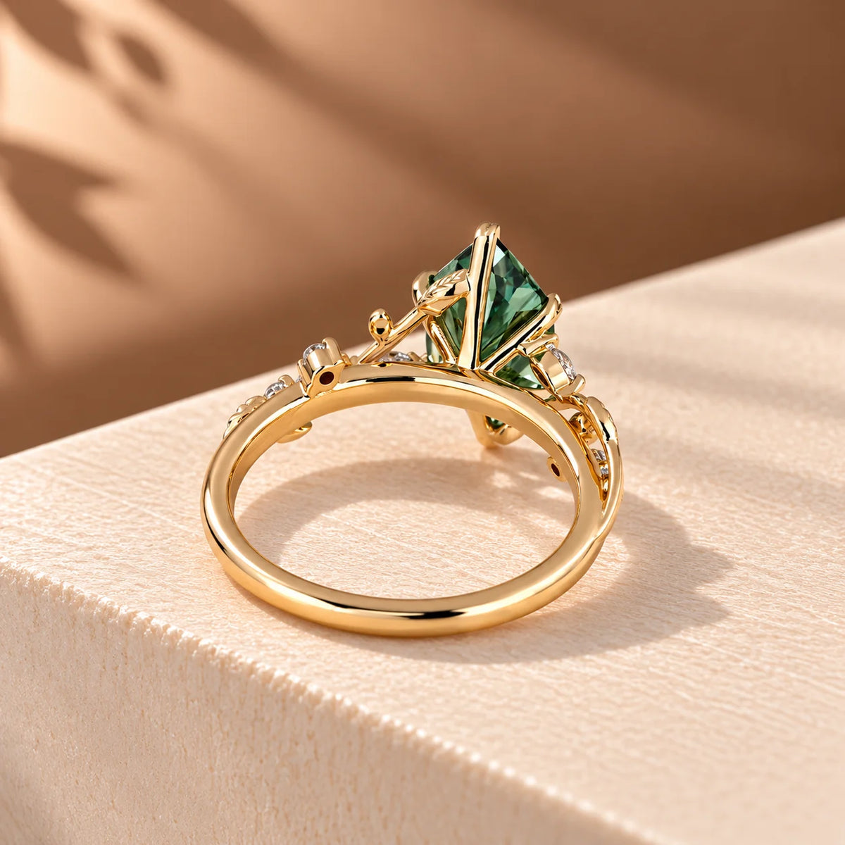 Common :: 2.50ct Green Marquise with 0.50TCW Marquise and Round diamonds