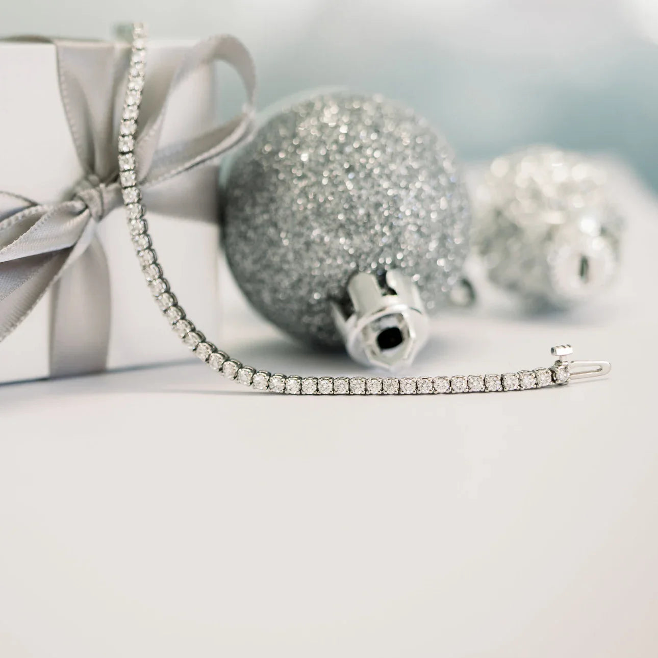 Round Lab Grown Diamond 4 Prong Tennis Bracelet, EF Color, VS clarity, IGI Certified