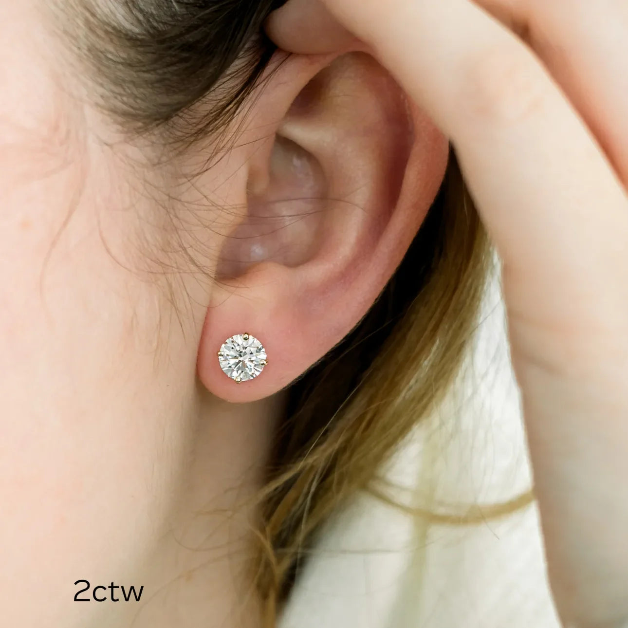 ROUND STUD EARRINGS