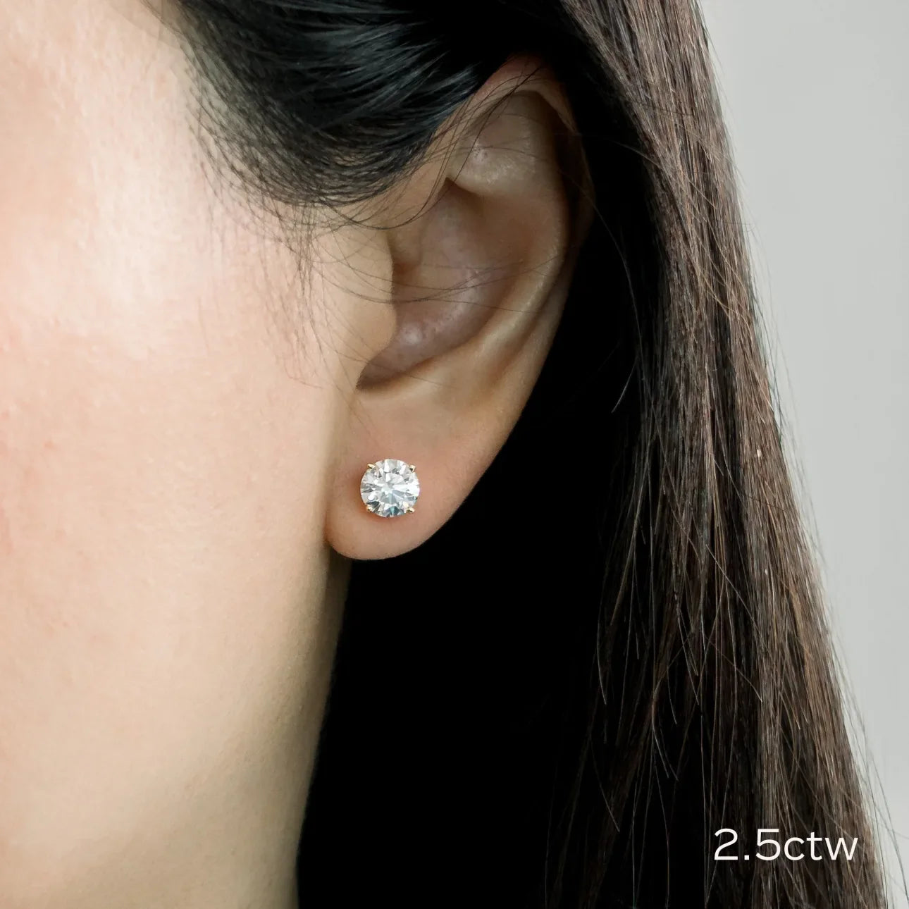 ROUND STUD EARRINGS