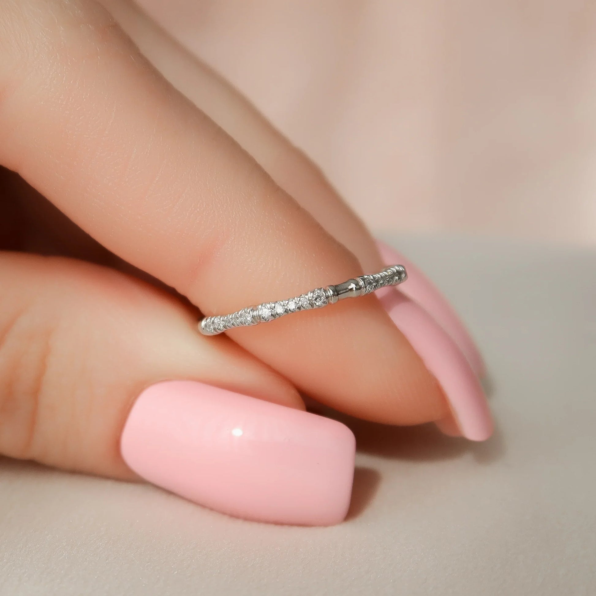 The Eve Twisted Pavé Wedding Band | 0.10 TCW Lab-Grown Diamonds, 1.8mm| IGI Certified