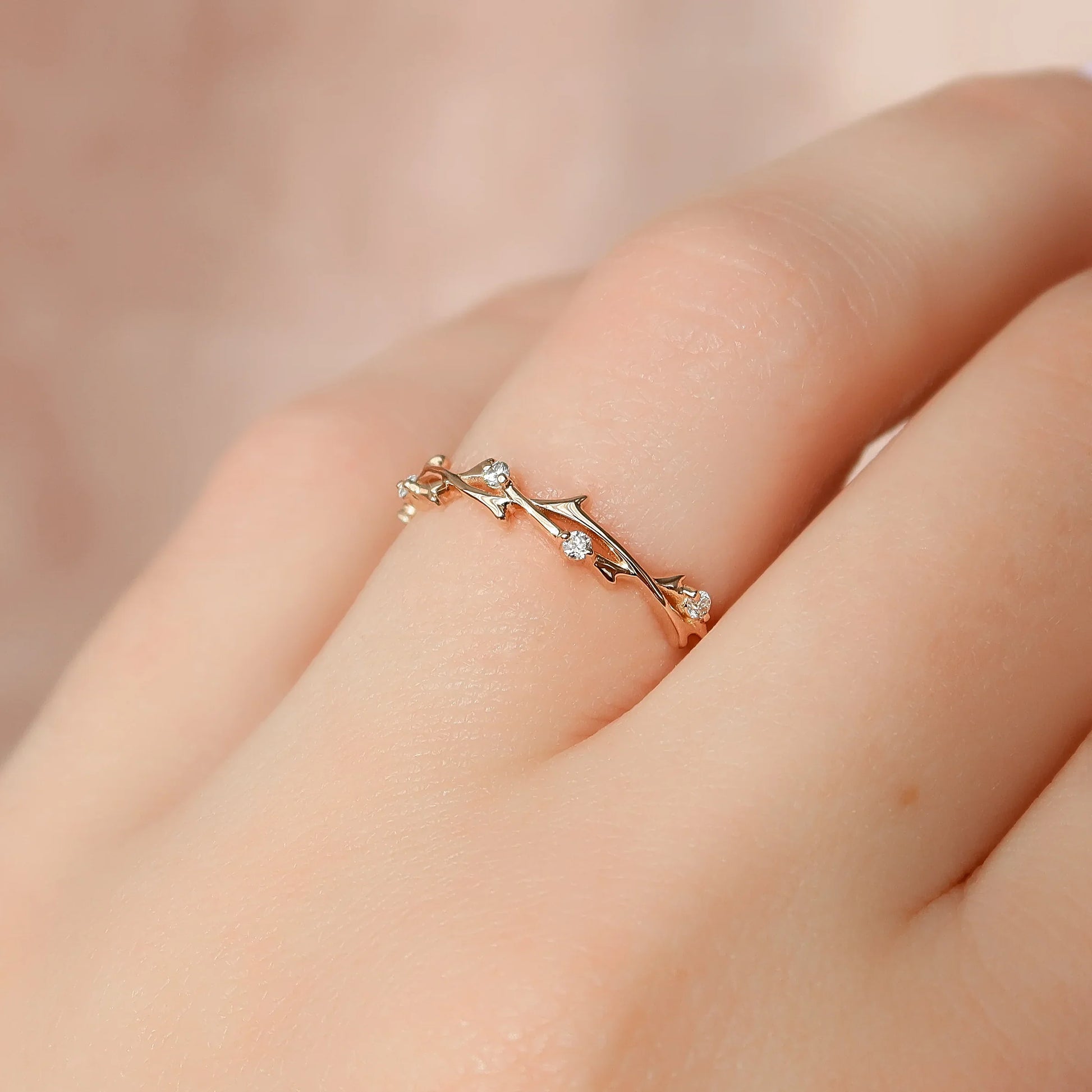 0.15ct Round Lab-Grown Diamond Twig Ring | IGI Certified