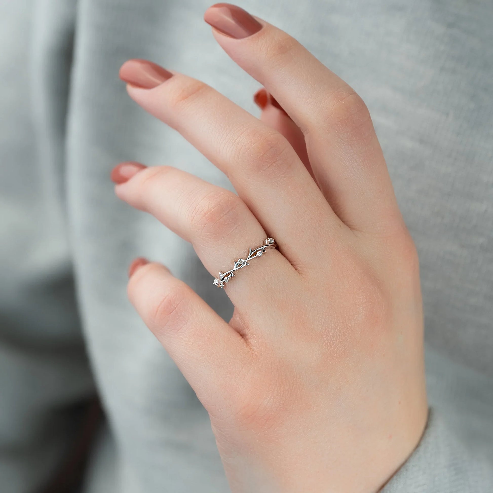 0.15ct Round Lab-Grown Diamond Twig Ring | IGI Certified