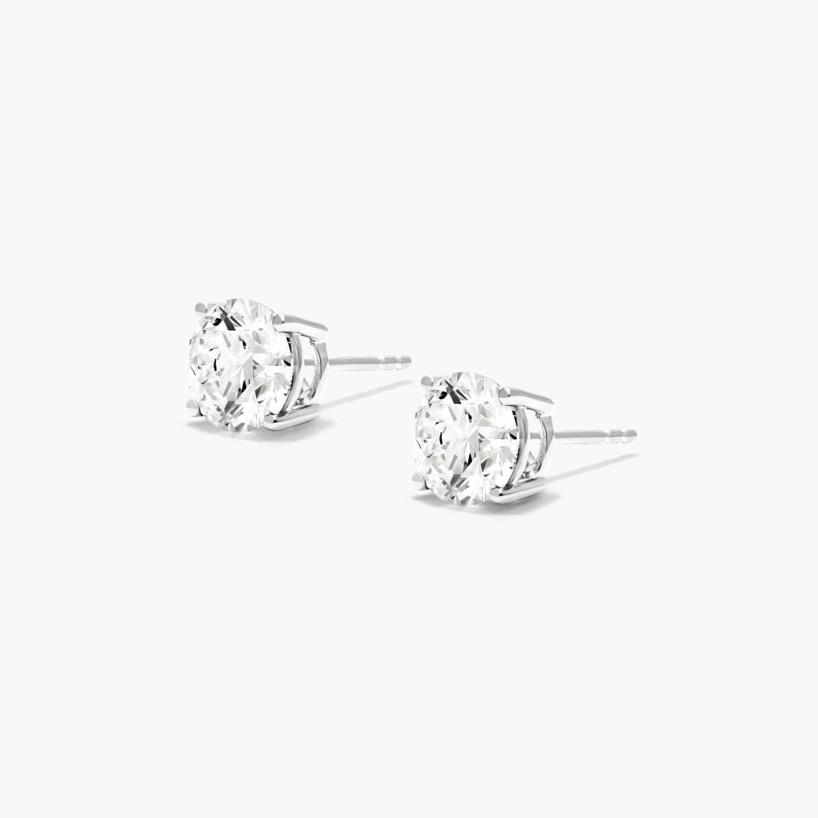 Unii Jewels Solitaire Stud