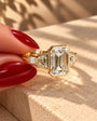 Common :: 2ct Emerald lab grown diamond with Trapezoid and Baguette side diamonds