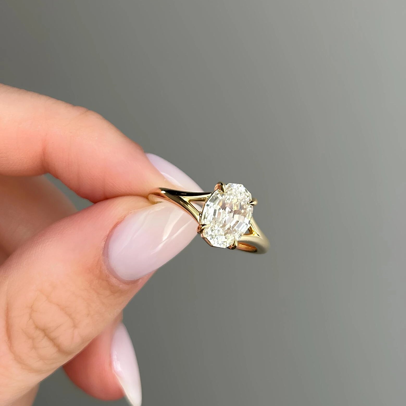 Common :: Unii Jewels 2ct step cut oval lab grown diamond solitaire engagement ring