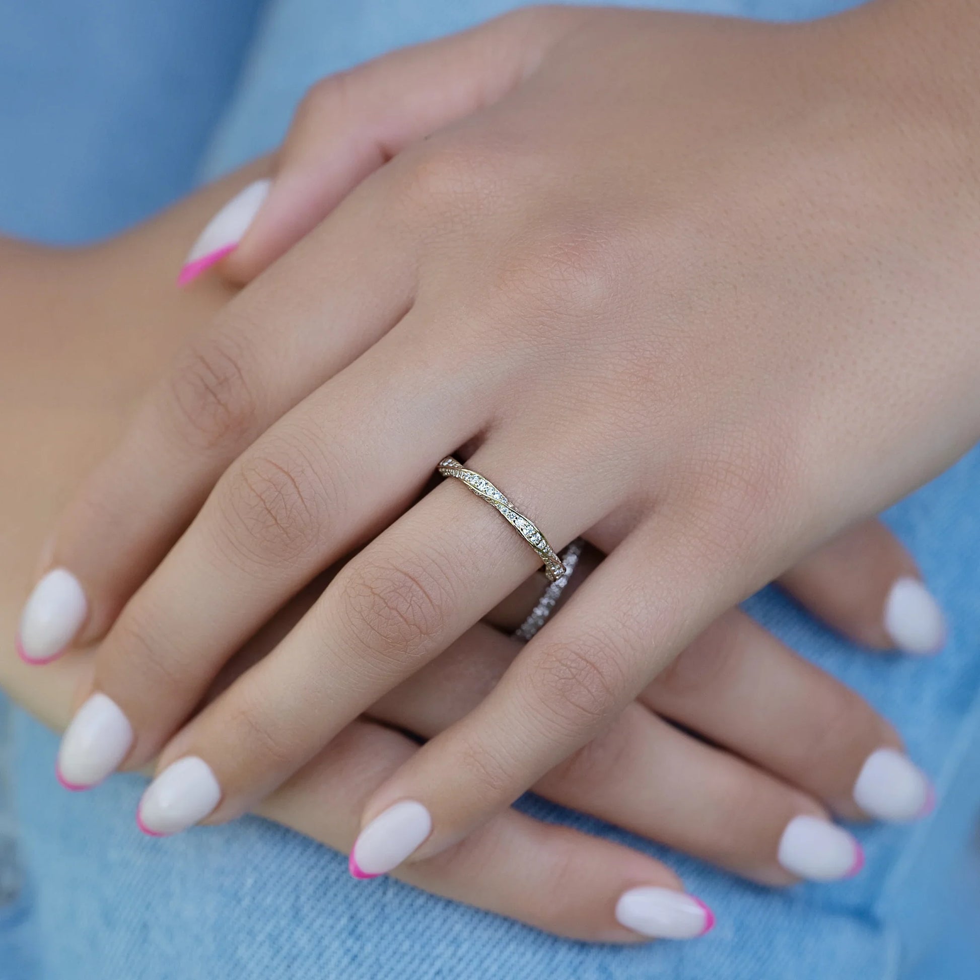 0.35tcw Round Lab-Grown Diamond Twisted Pavé Wedding Band | 2mm | IGI Certified