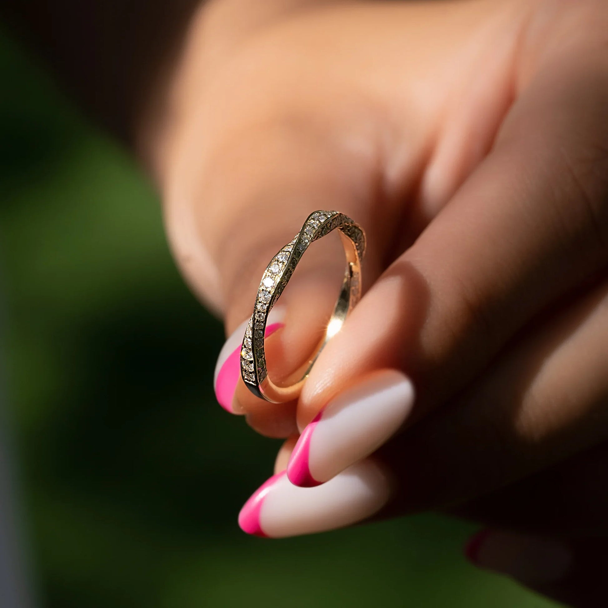 0.35tcw Round Lab-Grown Diamond Twisted Pavé Wedding Band | 2mm | IGI Certified