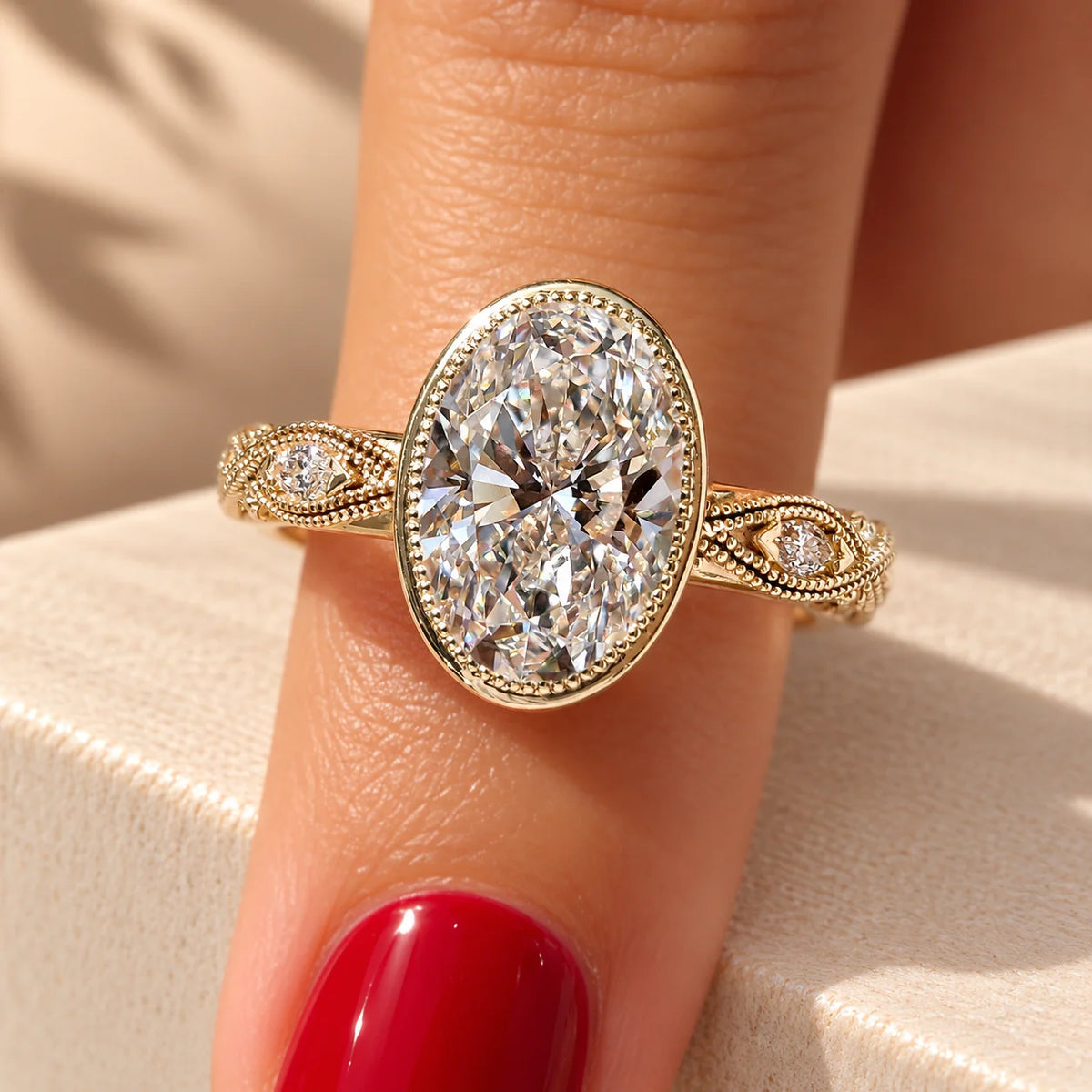 Common :: Oval vintage engagement ring with refined 2MM band