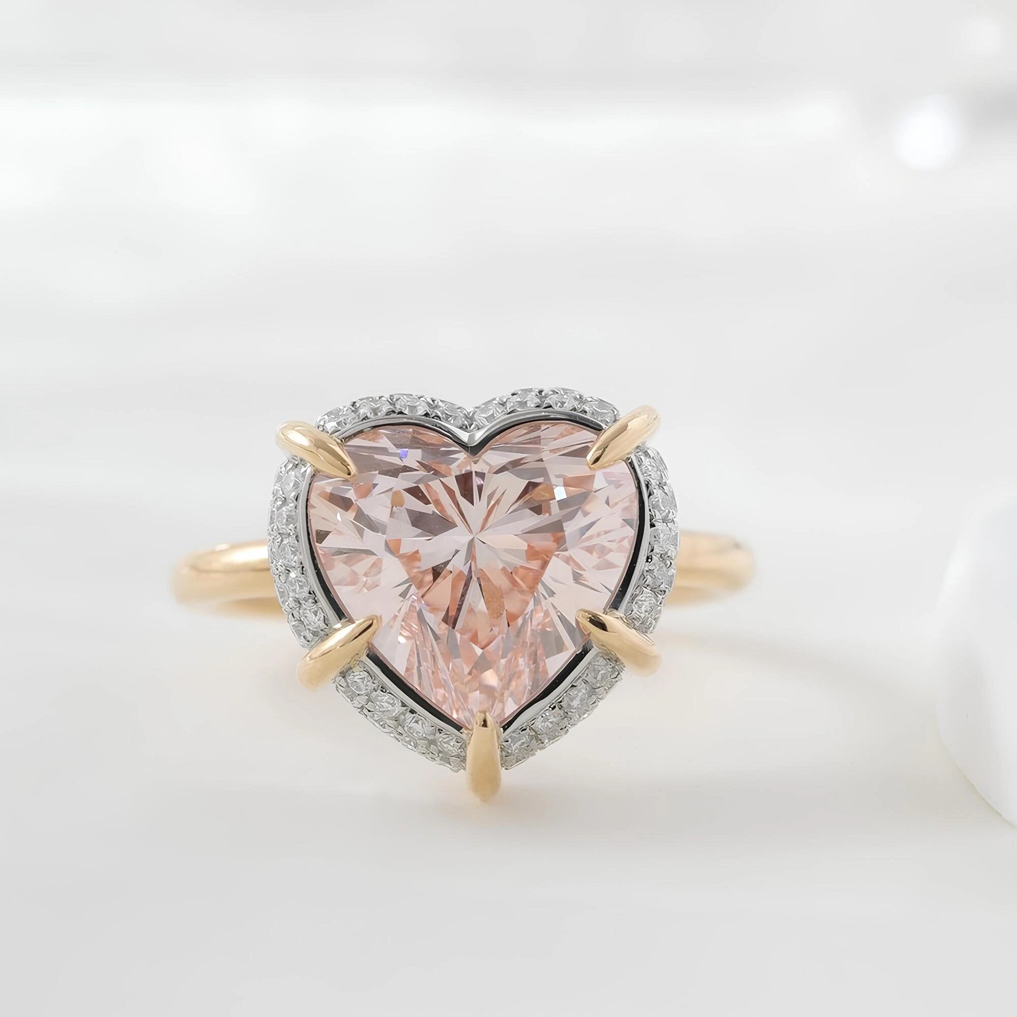 Common :: Unii Jewels 4.58TCW Vivid Pink Heart lab grown diamond halo engagement ring