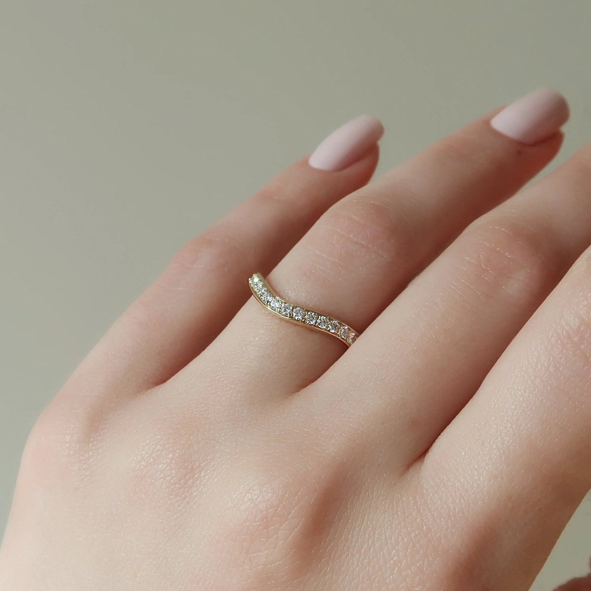 0.40ct Round Lab Grown Pavé Curved Diamond Wedding Band | IGI Certified