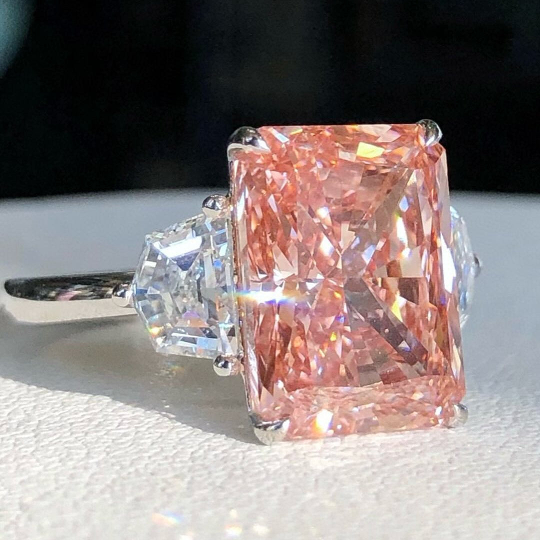 Radiant 3.60ct Pink Lab Grown Diamond Ring | Three Stone Design with 0.60ct Side Stones | IGI Certified | Engagement Ring | VVS-VS Clarity