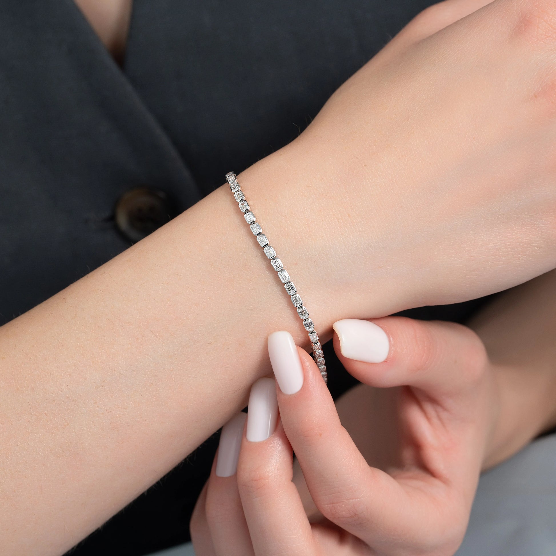 white :: 2.5ct luxury emerald lab grown diamond tennis bracelet for women
