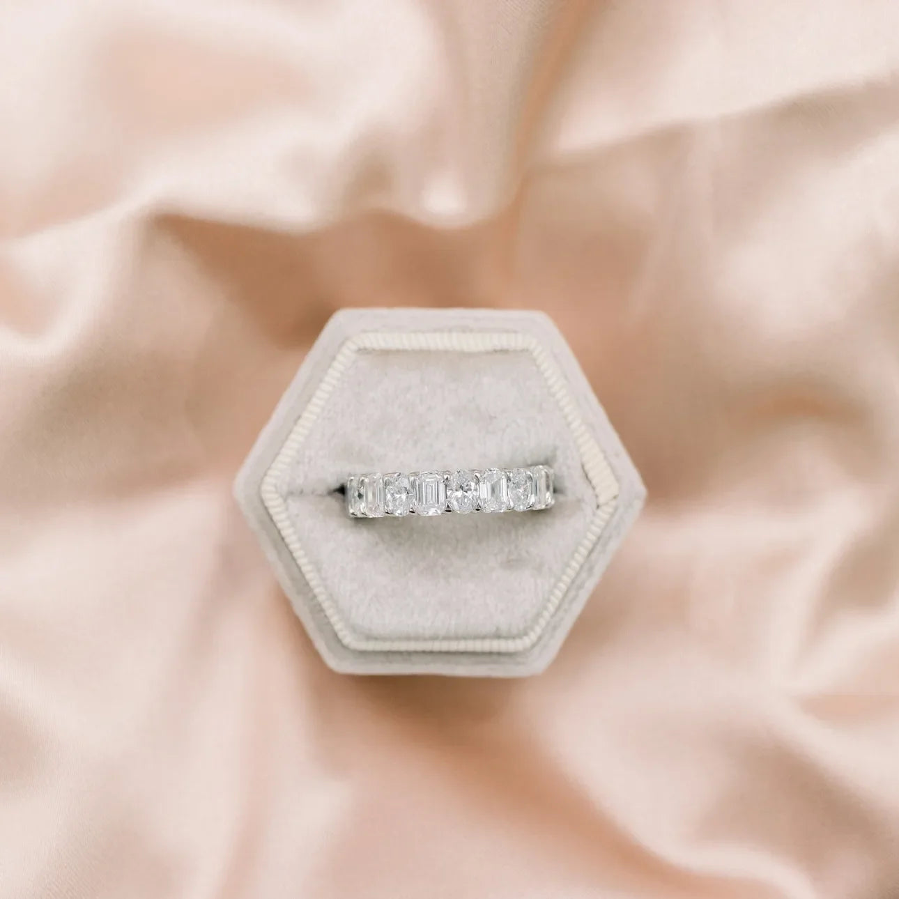 Emerald And Oval Lab Grown Diamond Eternity Band, EF Color, VS Clarity, IGI Certified