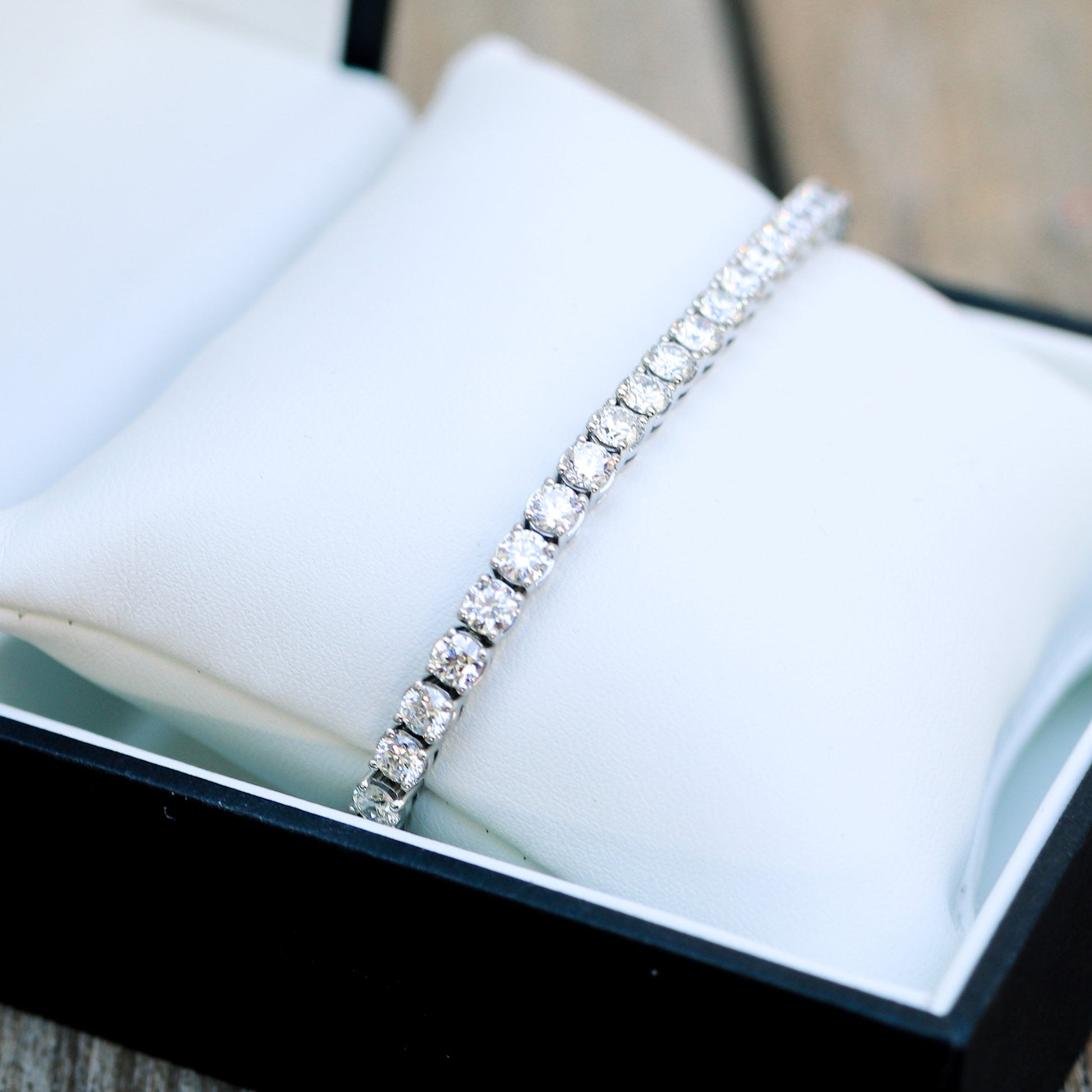 Round Lab Grown Diamond Four Prong Tennis Bracelet , EF Color, VS Clarity, IGI Certificate