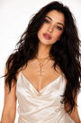 Common :: Modern yellow gold round diamond T-bar necklace