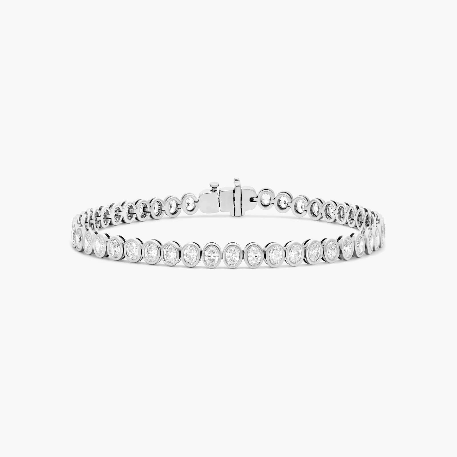Oval Lab Grown diamond Bezel Tennis Bracelet, EF Color, VS Clarity, IGI Certified