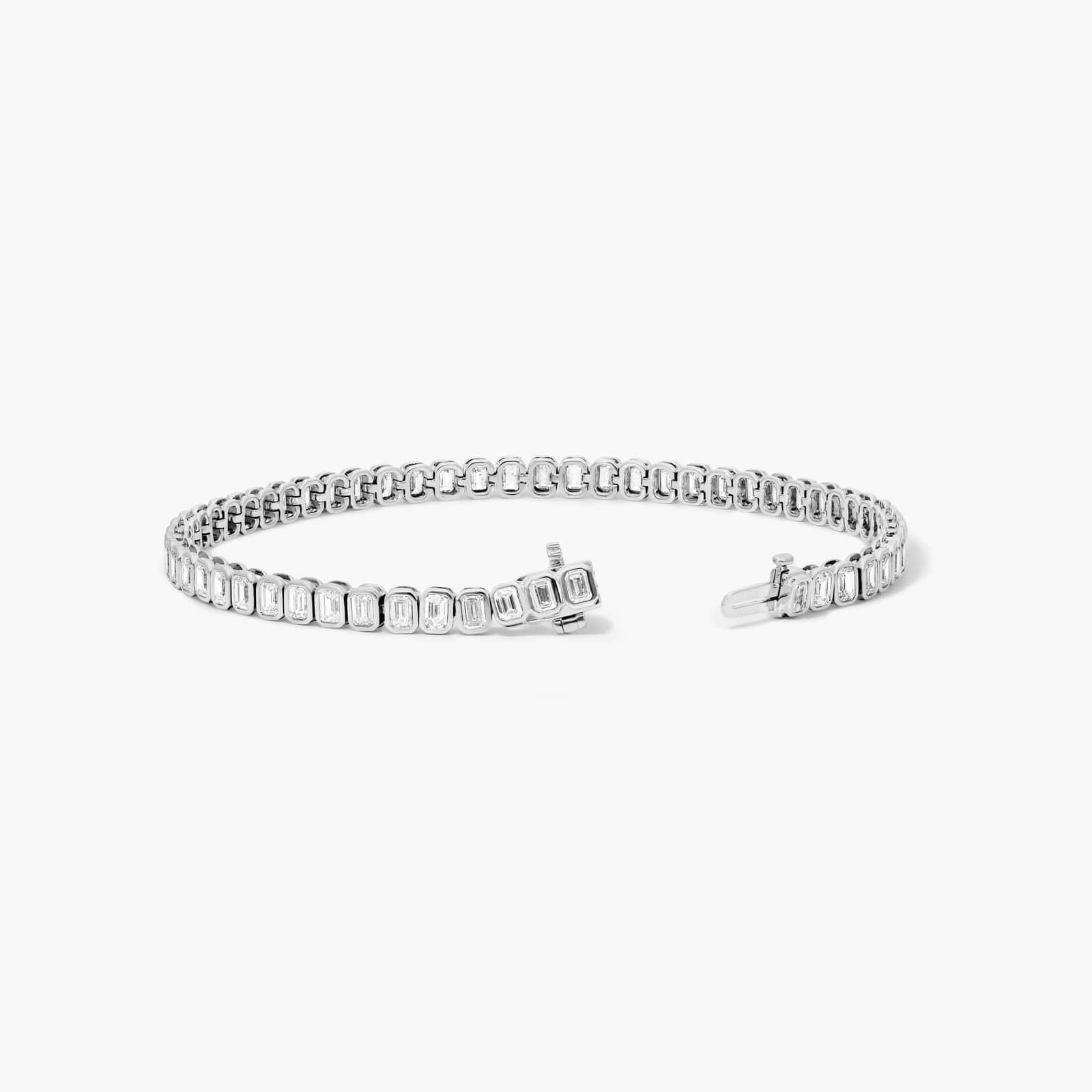 Emerald Lab Grown Diamond Bezel Tennis Bracelet, EF Color, VS Clarity, IGI Certified