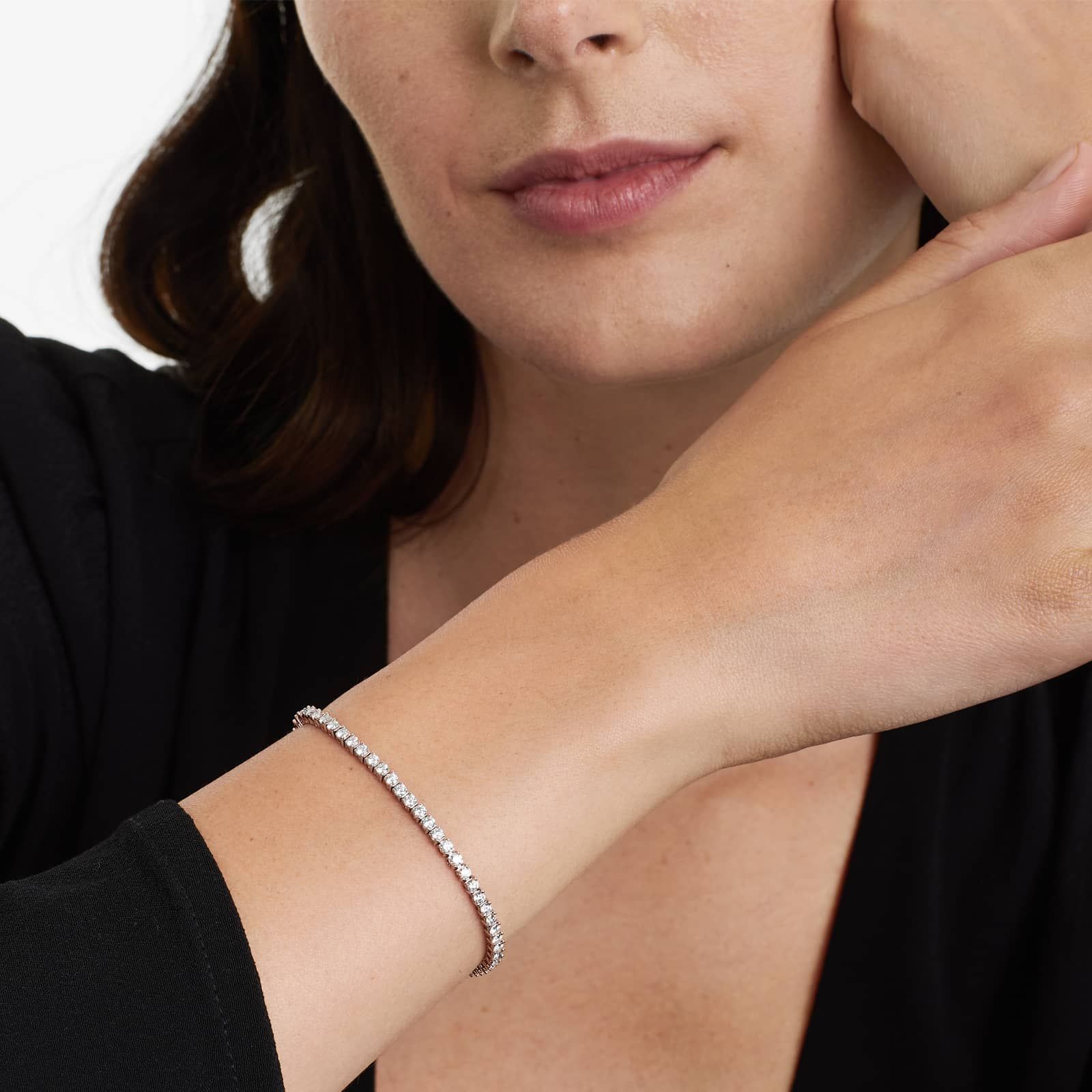 Round Lab Grown Diamond Two Prong Tennis Bracelet, EF Color, VS Clarity, IGI Certificate