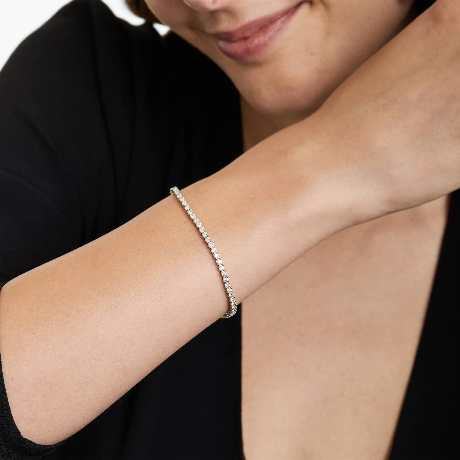 Round Lab Grown Diamond Two Prong Tennis Bracelet, EF Color, VS Clarity, IGI Certificate