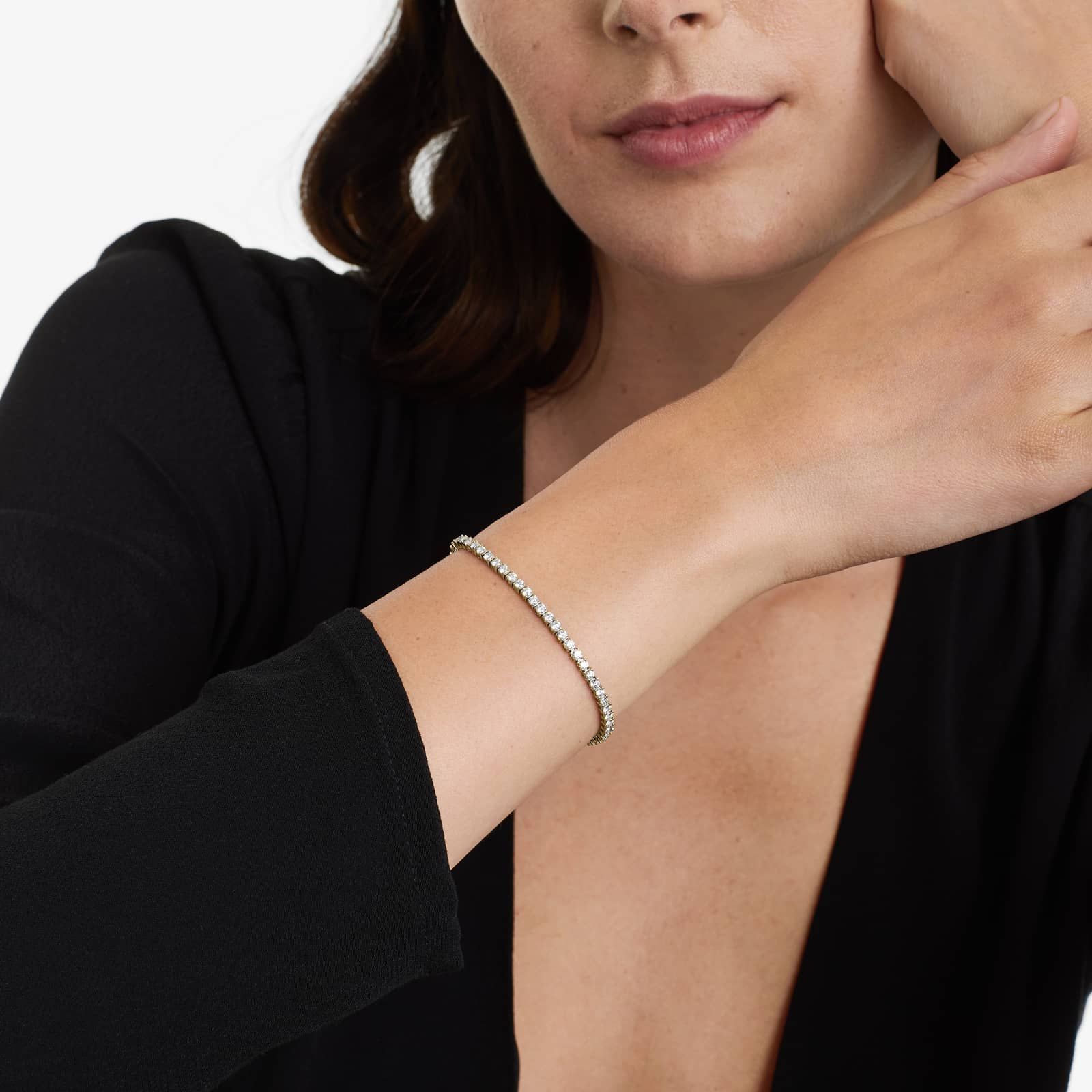 Round Lab Grown Diamond Two Prong Tennis Bracelet, EF Color, VS Clarity, IGI Certificate