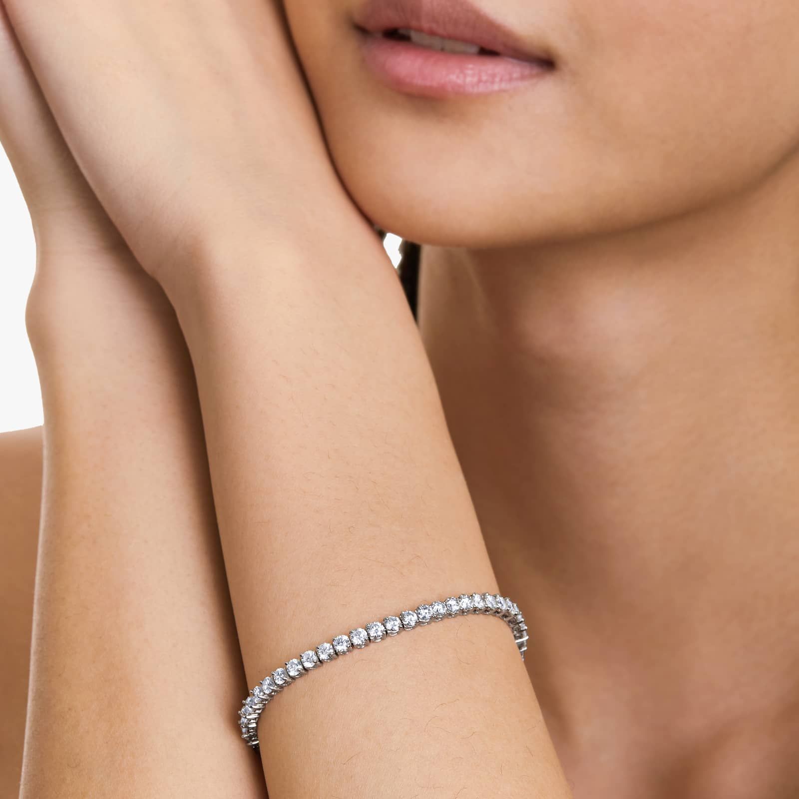 Round Lab Grown Diamond Two Prong Tennis Bracelet, EF Color, VS Clarity, IGI Certificate