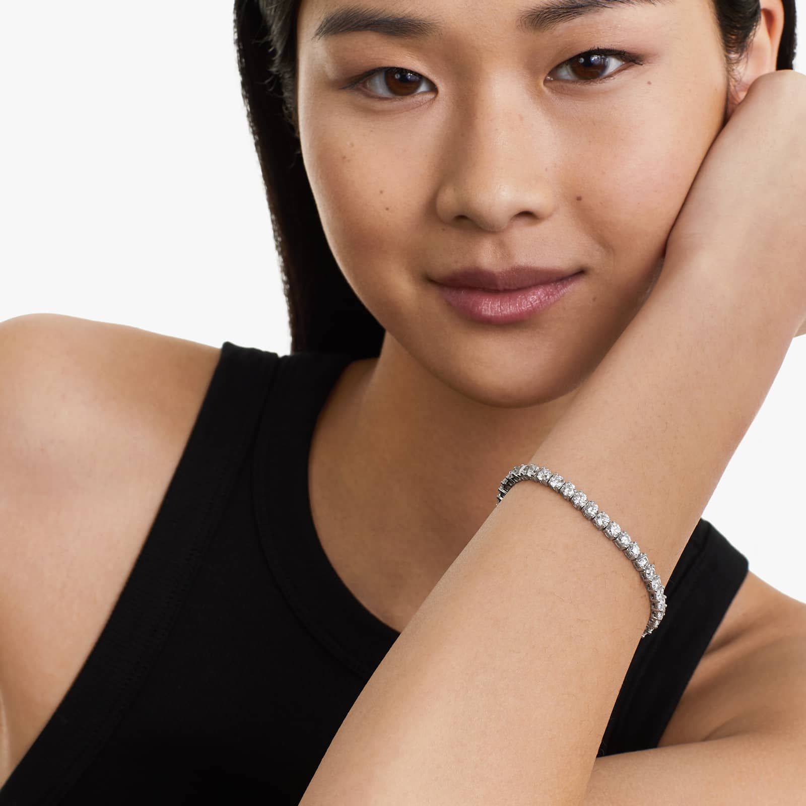 Round Lab Grown Diamond Two Prong Tennis Bracelet, EF Color, VS Clarity, IGI Certificate