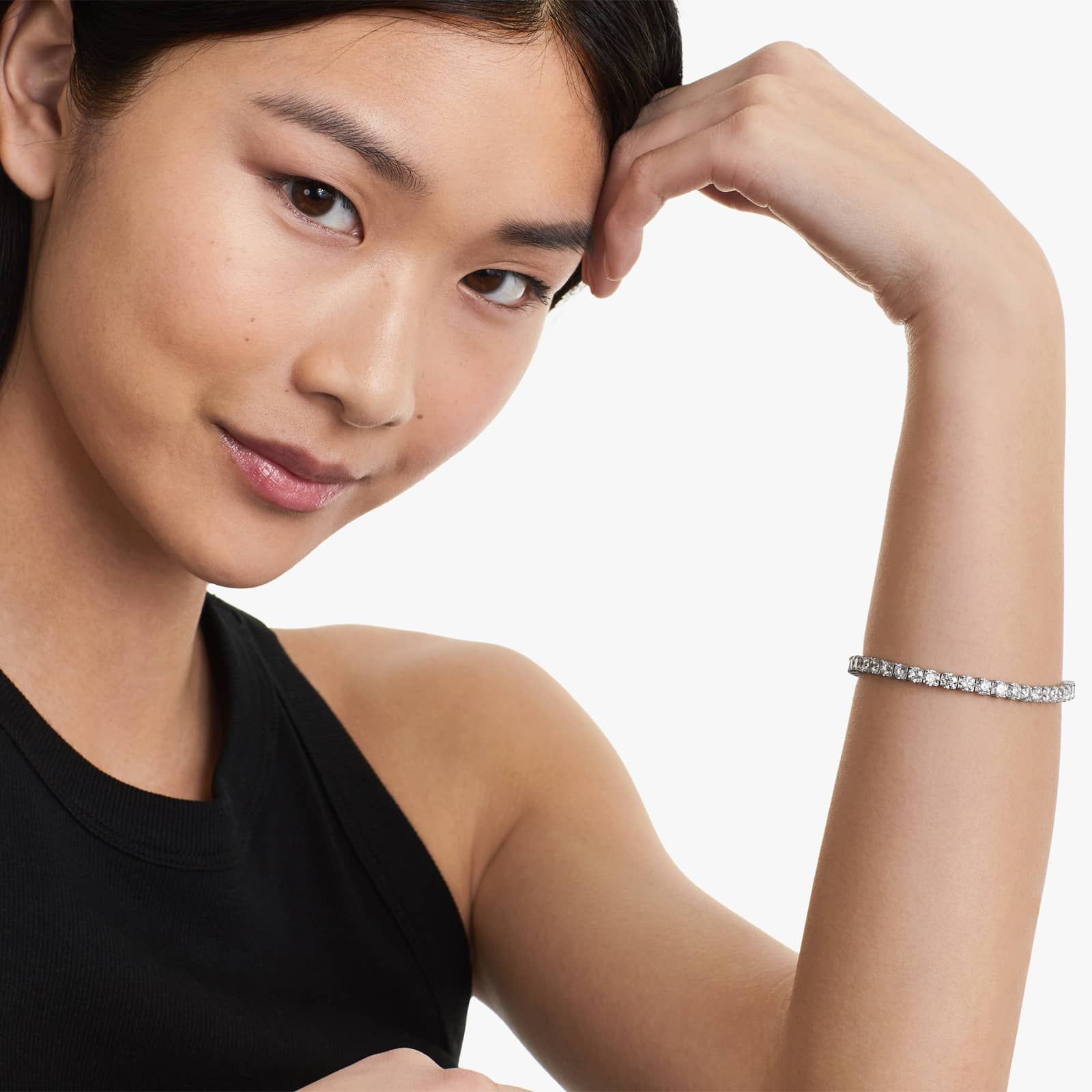 Round Lab Grown Diamond Two Prong Tennis Bracelet, EF Color, VS Clarity, IGI Certificate