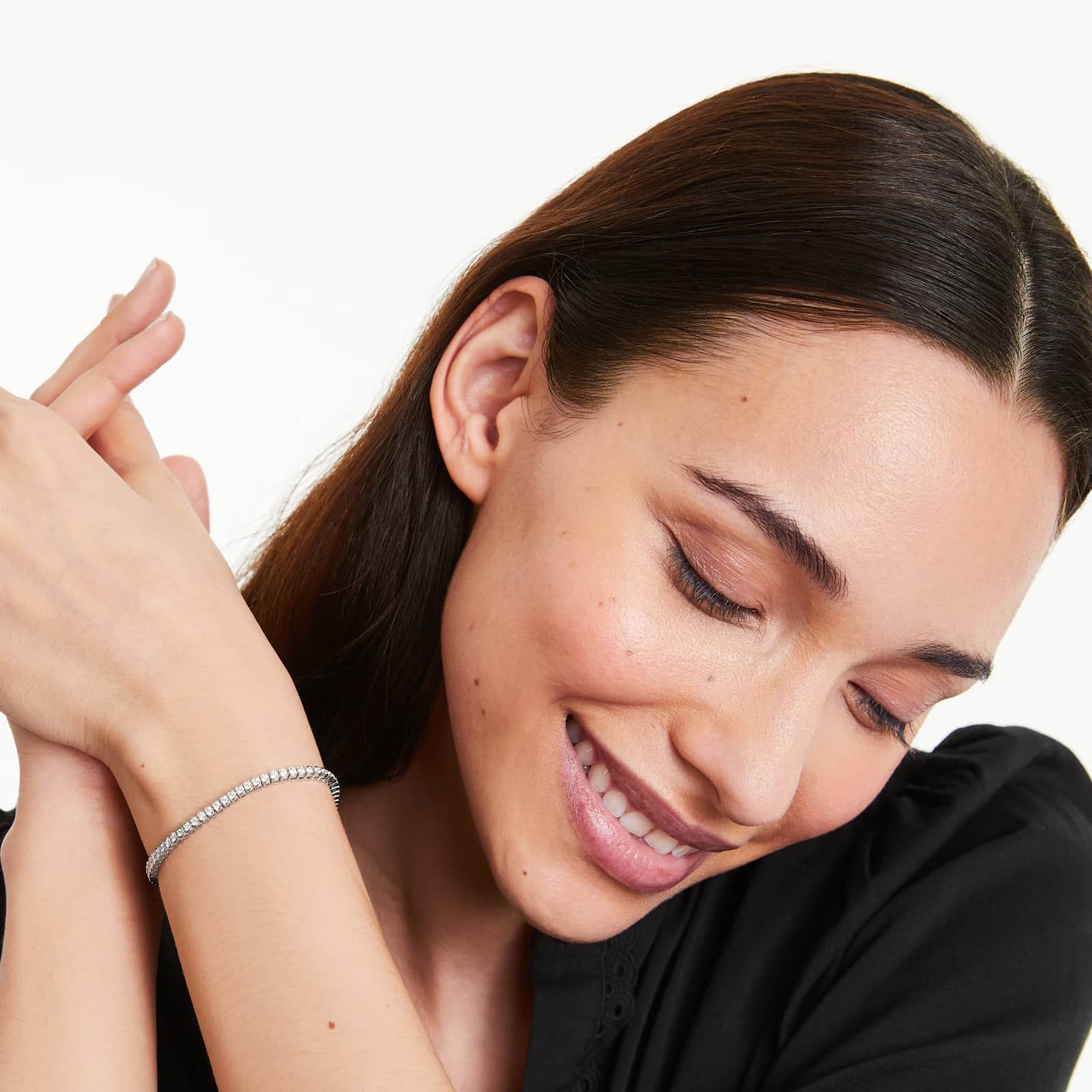 Round Lab Grown Diamond Bezel Tennis Bracelet, EF Color, VS Clarity, IGI Certified