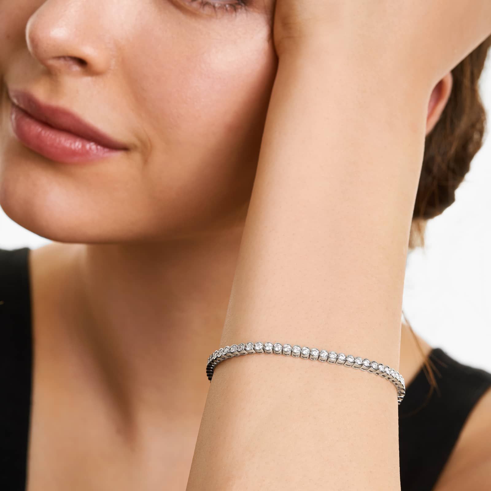 Round Lab Grown Diamond Bezel Tennis Bracelet, EF Color, VS Clarity, IGI Certified