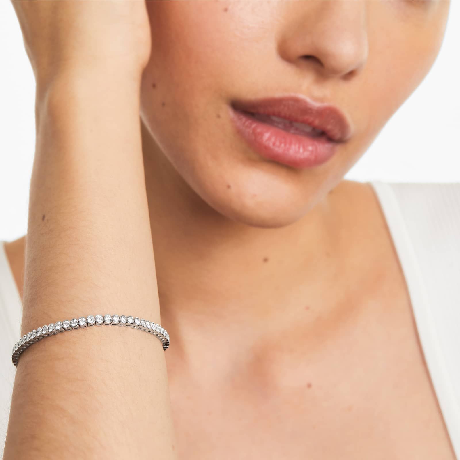 Round Lab Grown Diamond Bezel Tennis Bracelet, EF Color, VS Clarity, IGI Certified