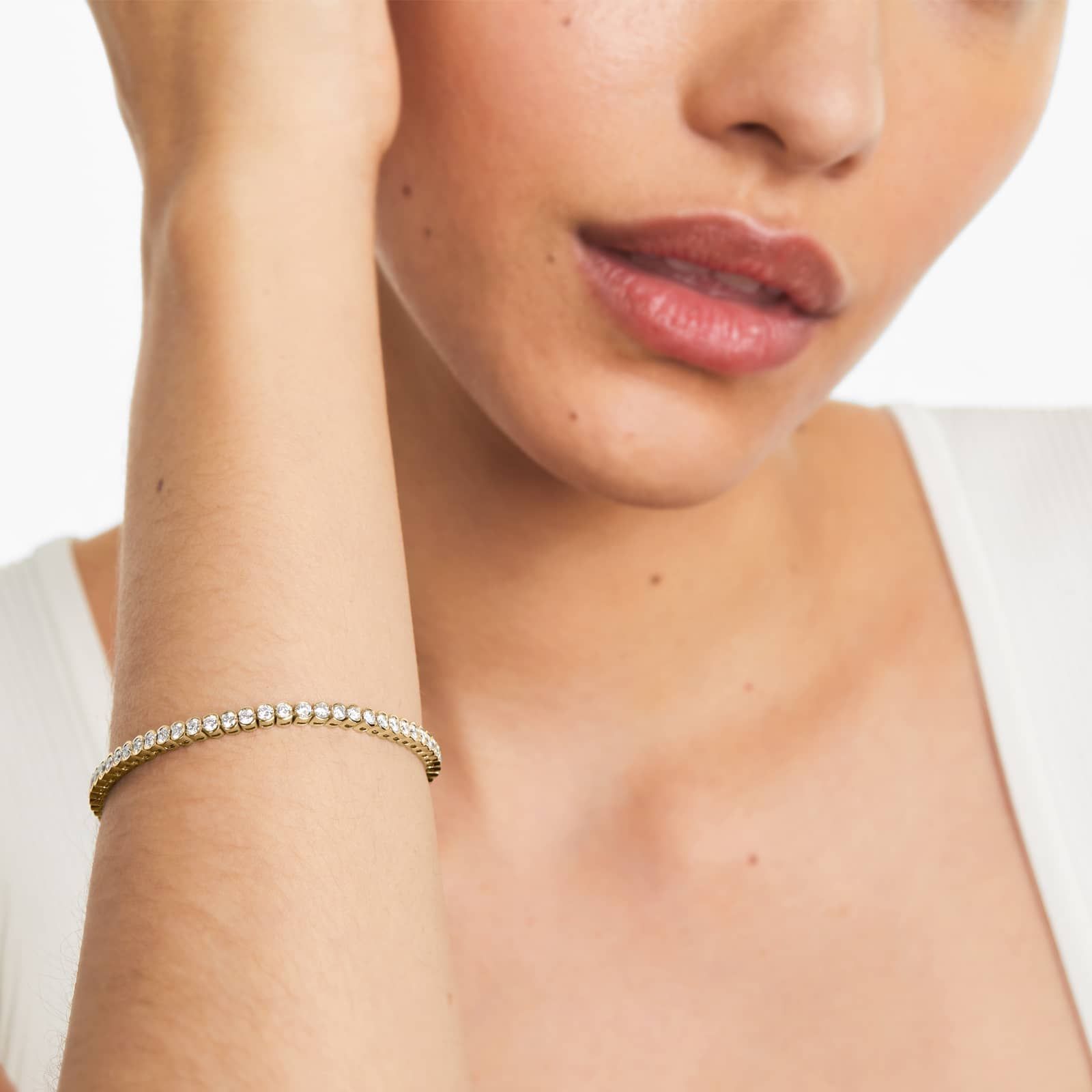 Round Lab Grown Diamond Bezel Tennis Bracelet, EF Color, VS Clarity, IGI Certified