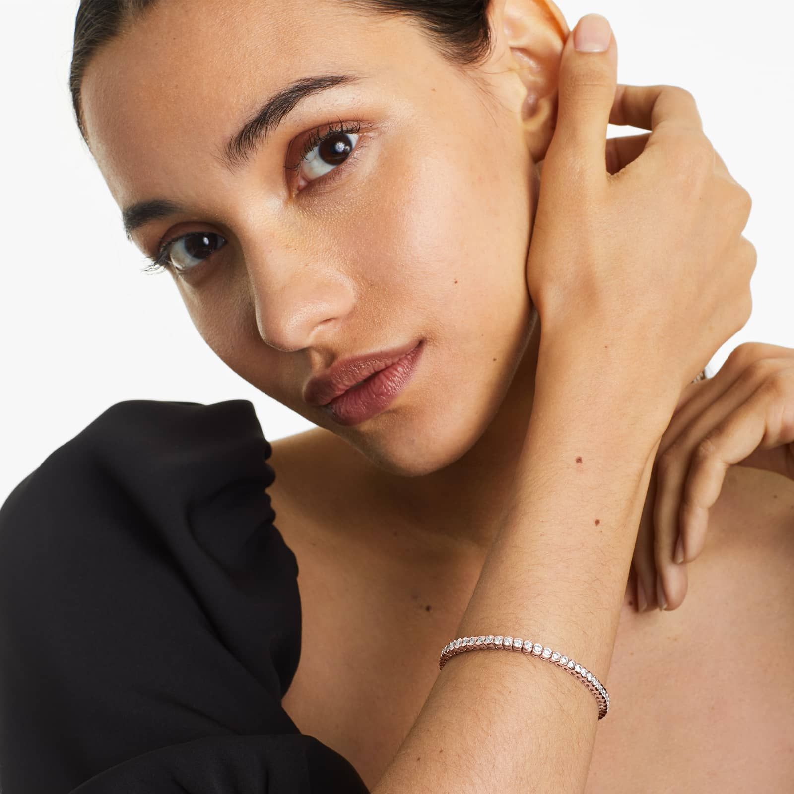 Round Lab Grown Diamond Bezel Tennis Bracelet, EF Color, VS Clarity, IGI Certified