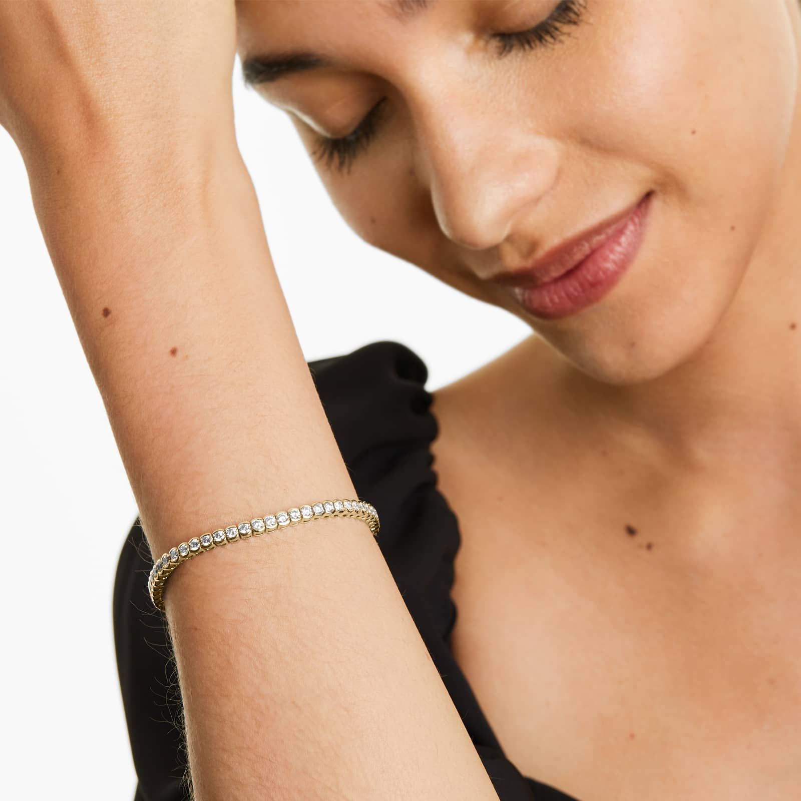 Round Lab Grown Diamond Bezel Tennis Bracelet, EF Color, VS Clarity, IGI Certified