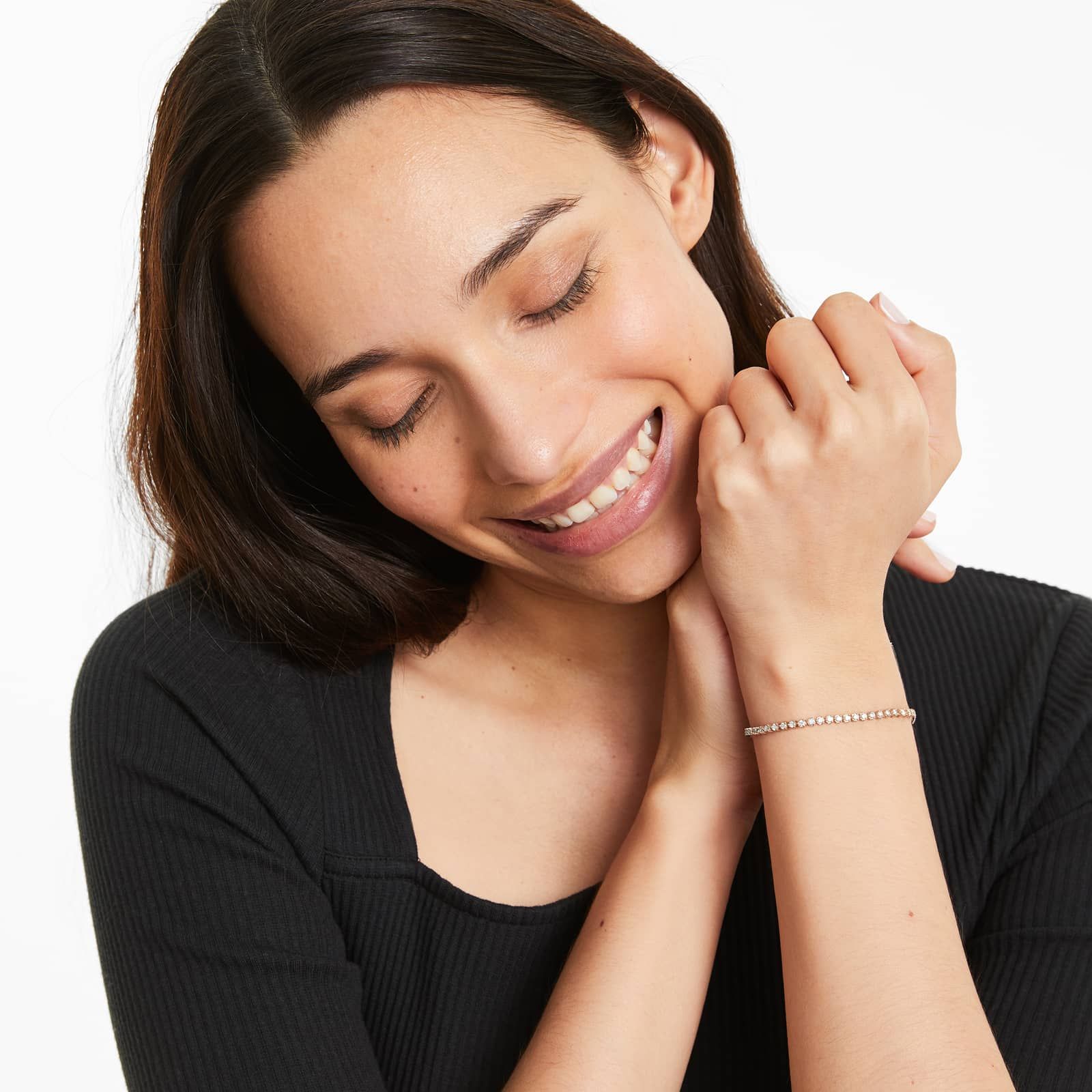 Round Lab Grown Diamond Three Prong Flower Clasp Tennis Bracelet,EF Color, VS Clarity, IGI Certificate