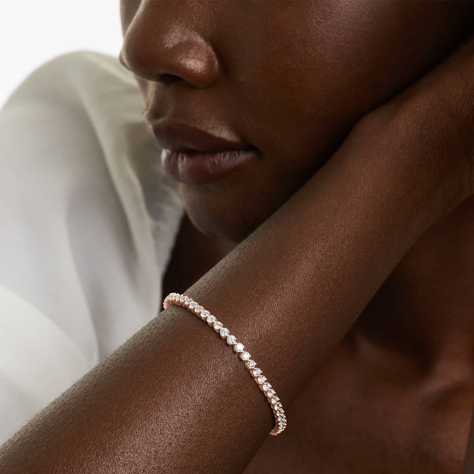 Round Lab Grown Diamond Three Prong Flower Clasp Tennis Bracelet,EF Color, VS Clarity, IGI Certificate