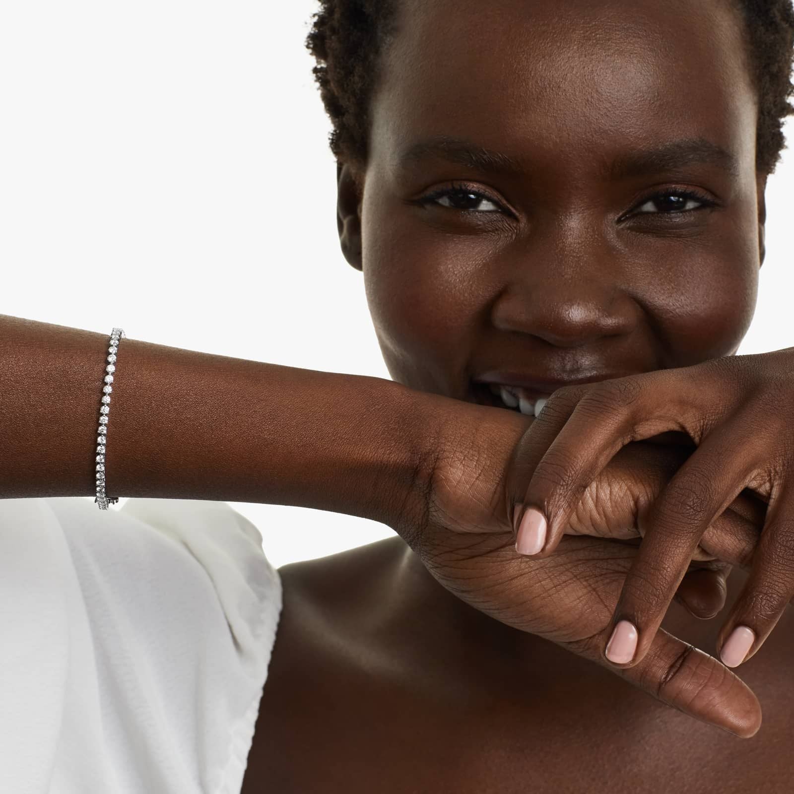 Round Lab Grown Diamond Three Prong Flower Clasp Tennis Bracelet,EF Color, VS Clarity, IGI Certificate